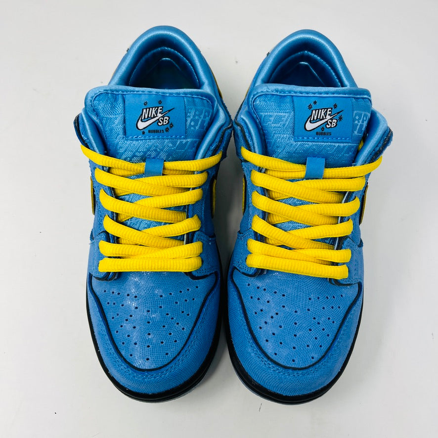 Nike SB Dunk Low The Powerpuff Girls Bubbles sneaker, blue and yellow, includes extra laces, 2023 model.