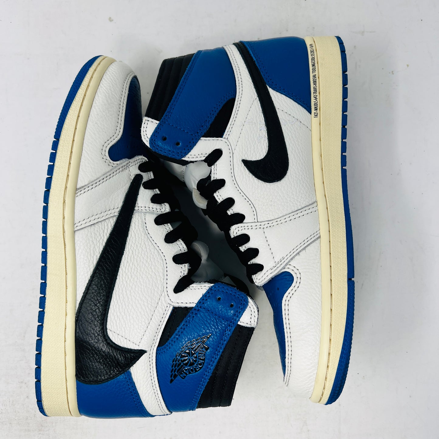 Air Jordan 1 Retro High OG SP Fragment x Travis Scott