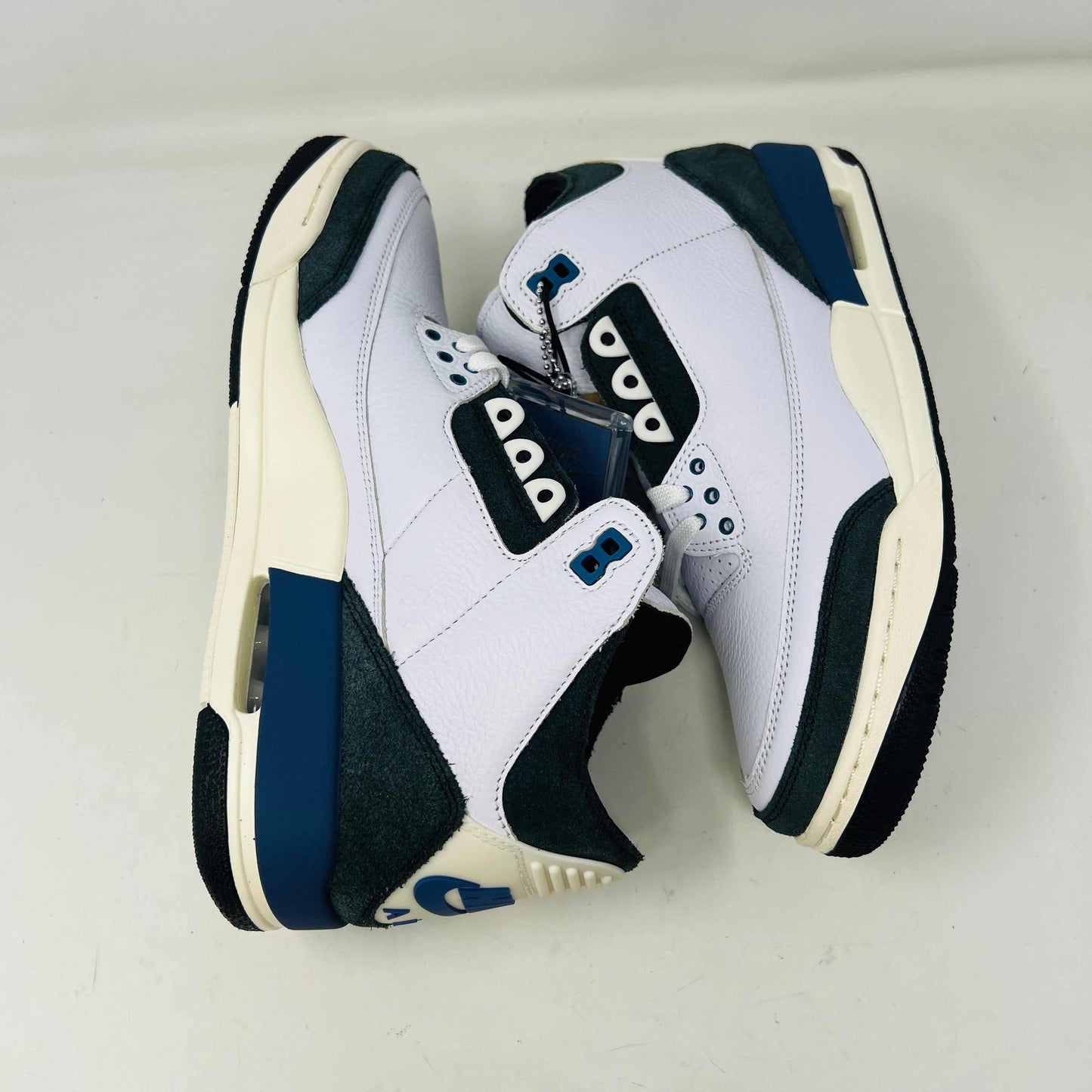 Jordan 3 Retro OG SP A Ma Maniére Diffused Blue