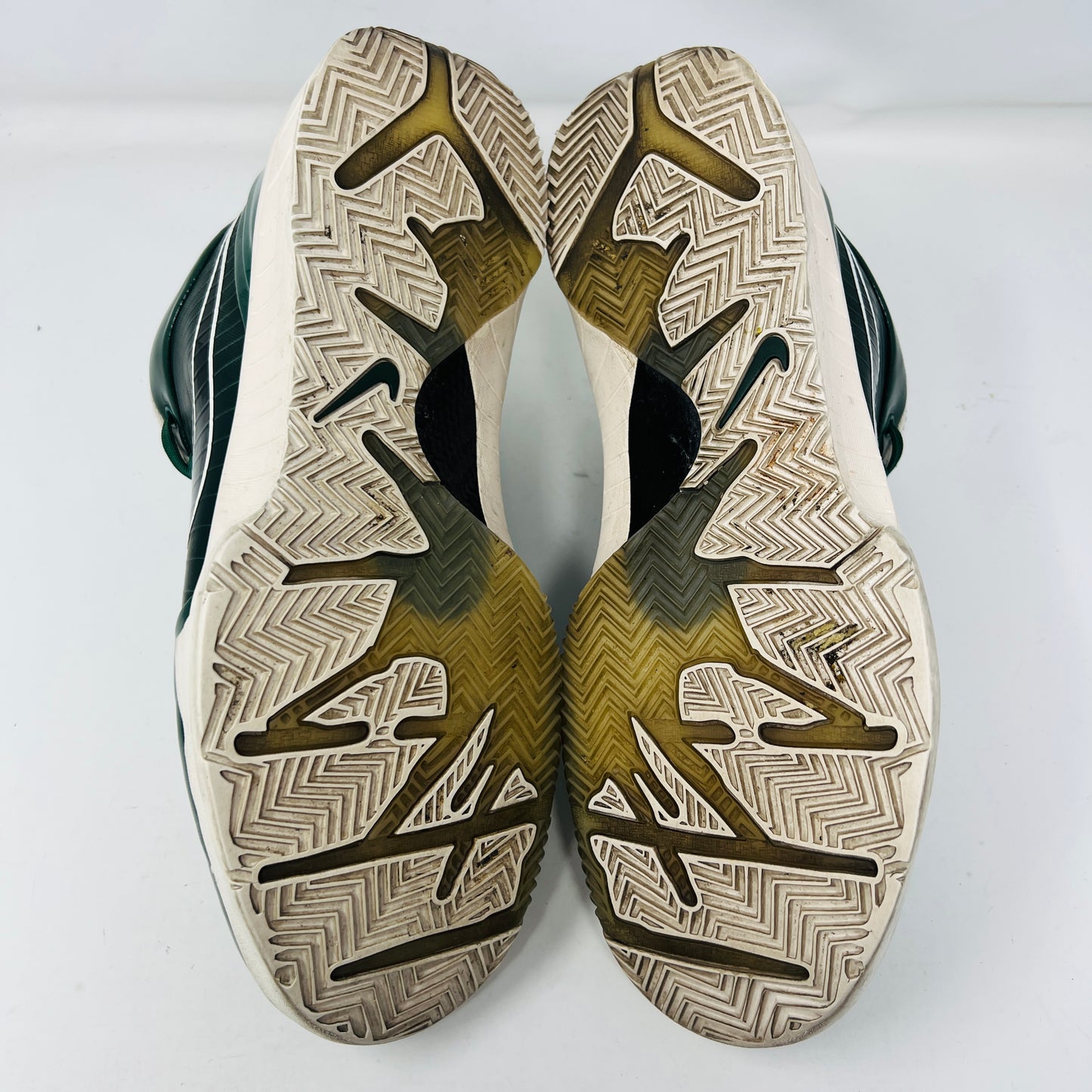 Nike Kobe 4 Protro Undefeated Milwaukee Bucks