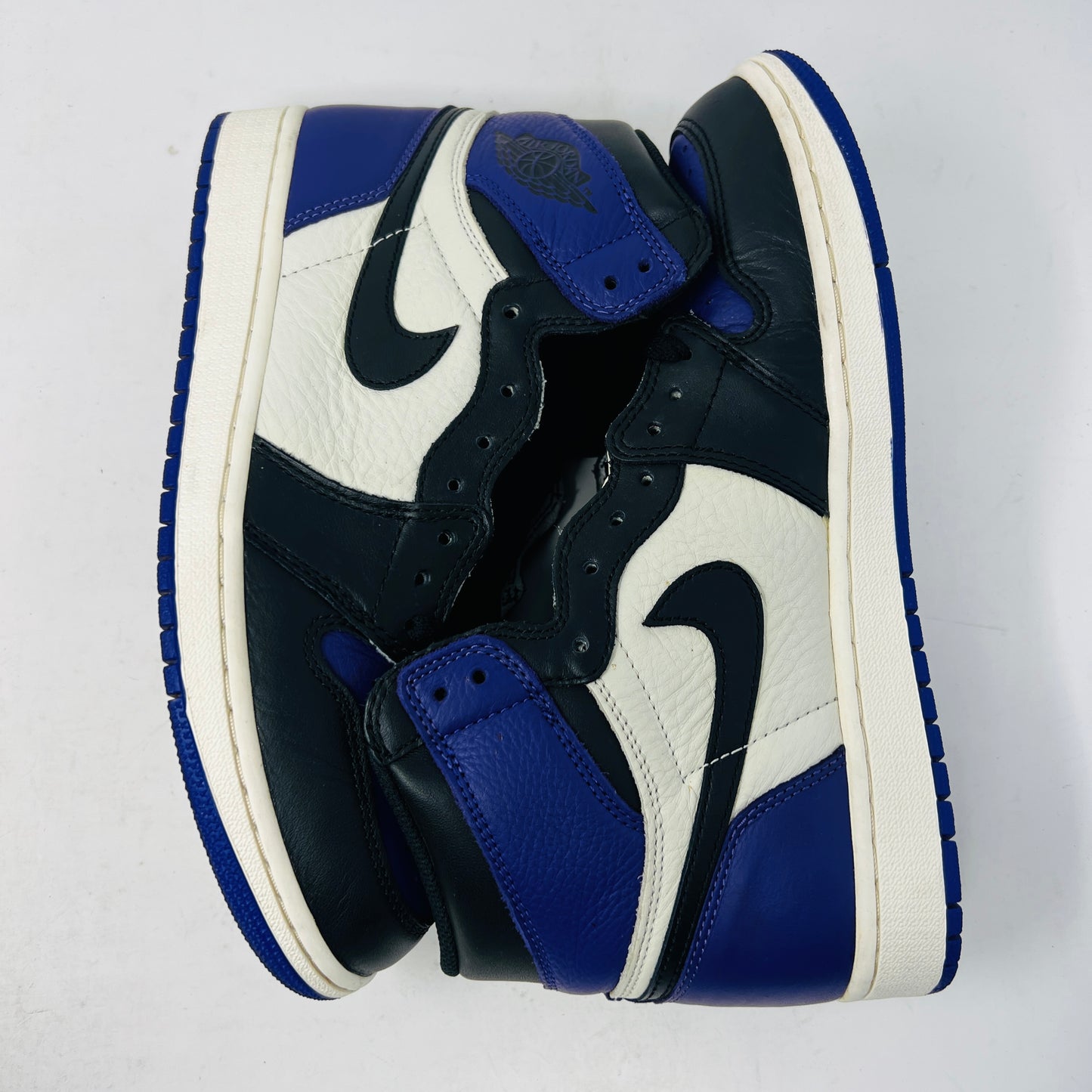 Jordan 1 Retro High Court Purple