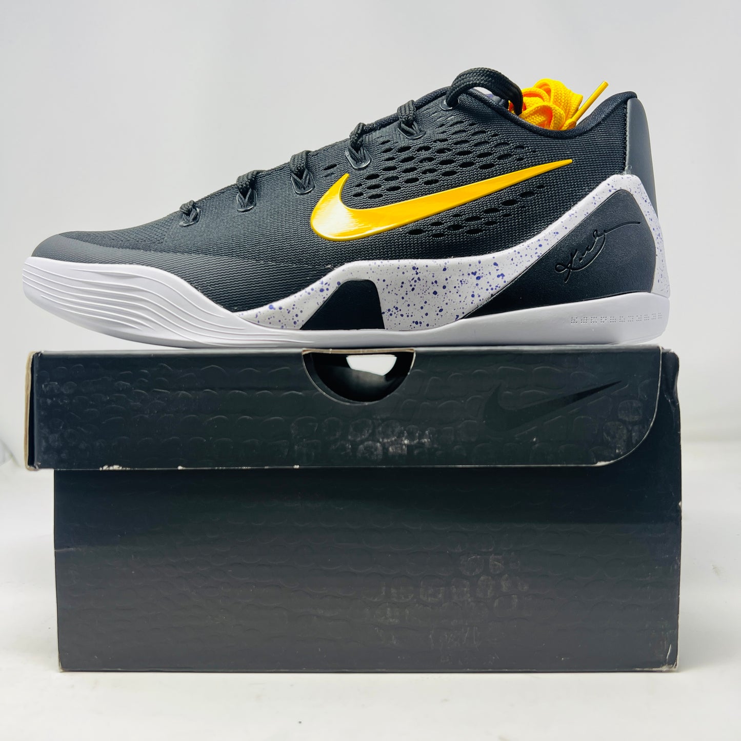 Nike Kobe 9 EM Low Protro TB Black University Gold