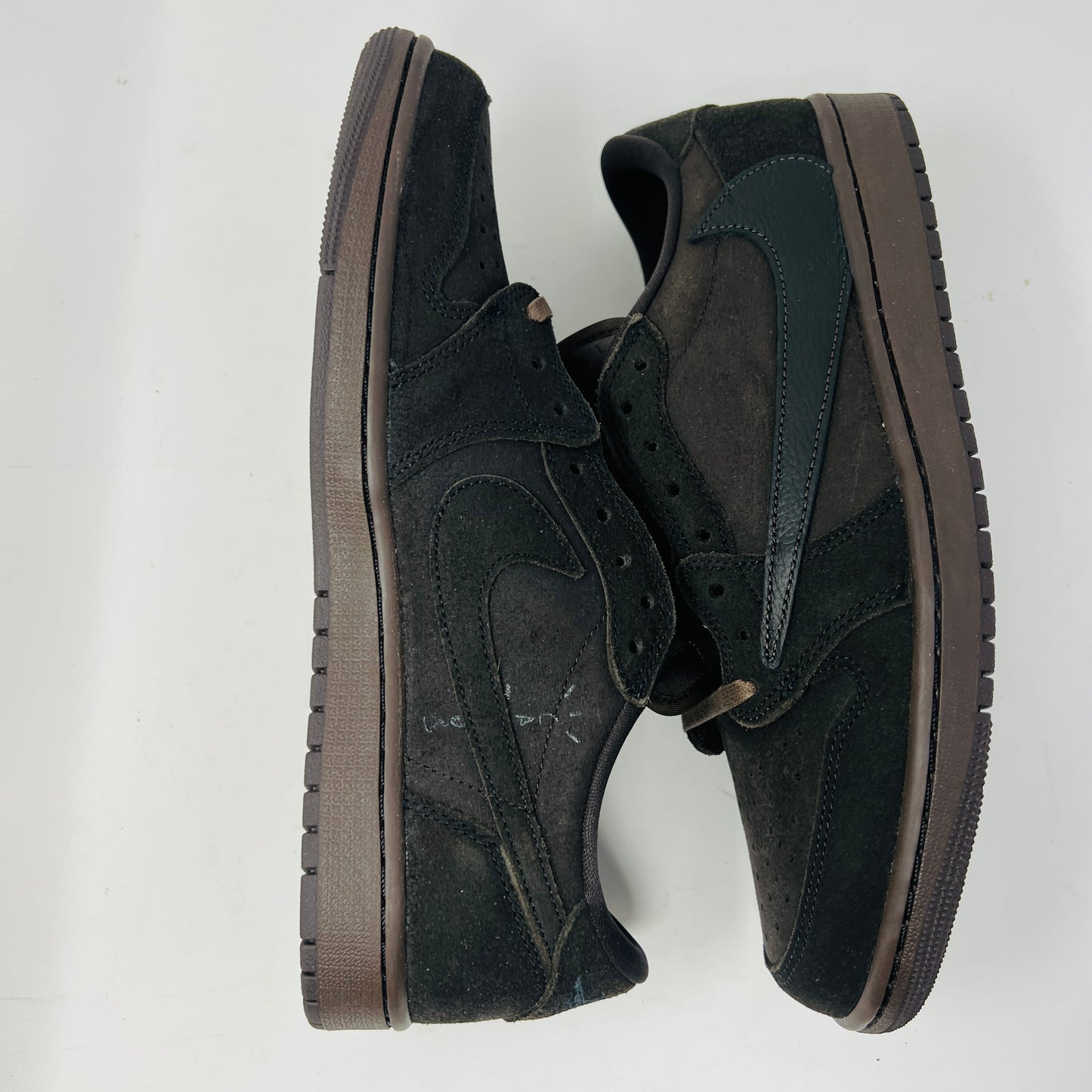 Jordan 1 Retro Low OG SP Travis Scott Velvet Brown
