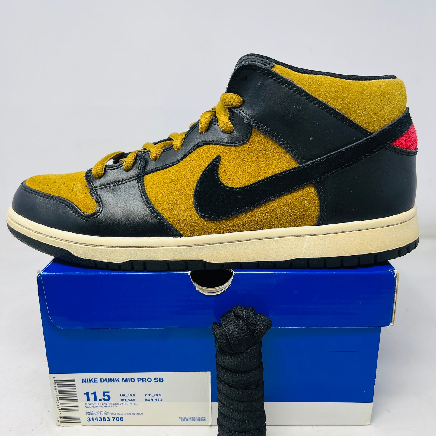 Nike SB Dunk Mid Golden Hops