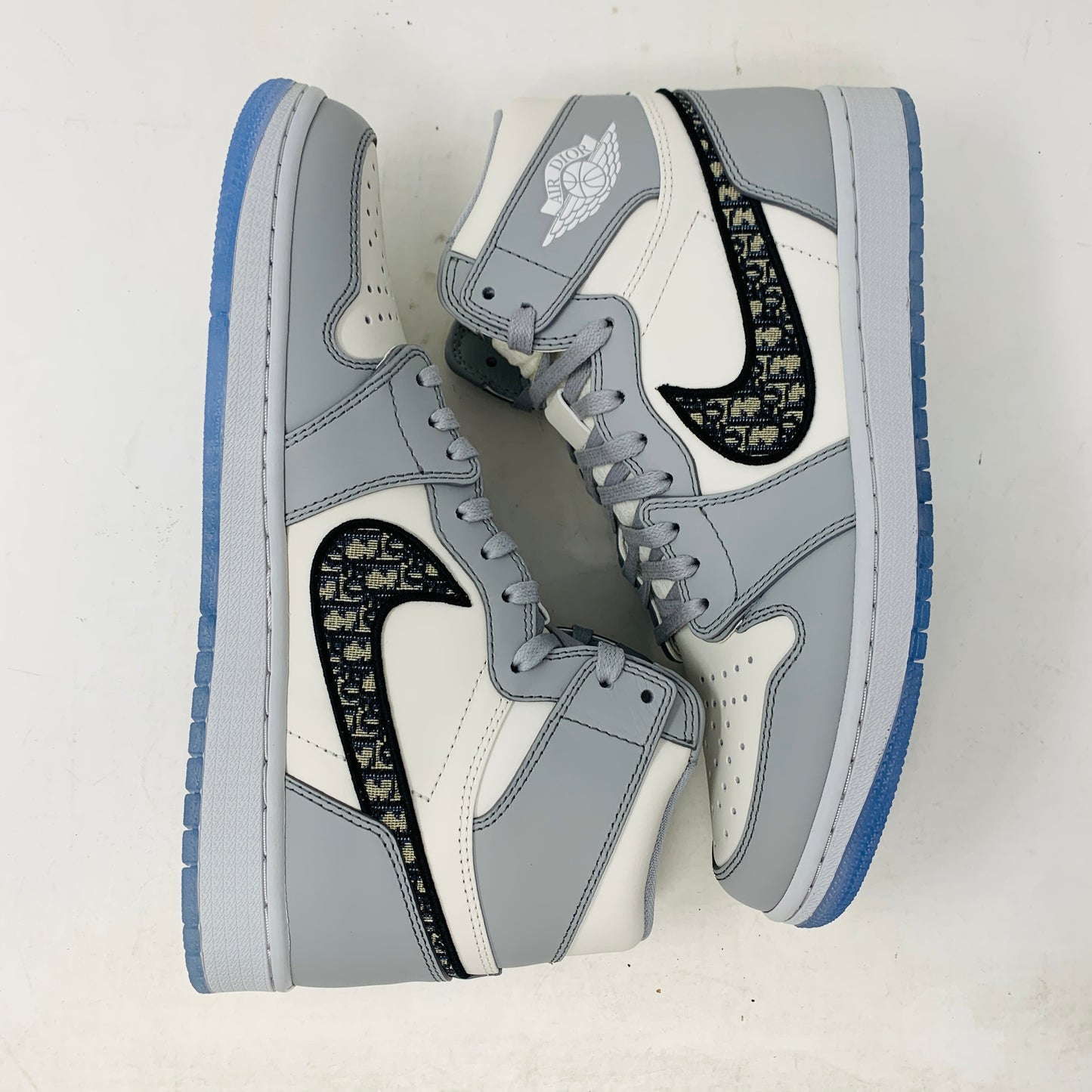 Jordan 1 Retro High Dior