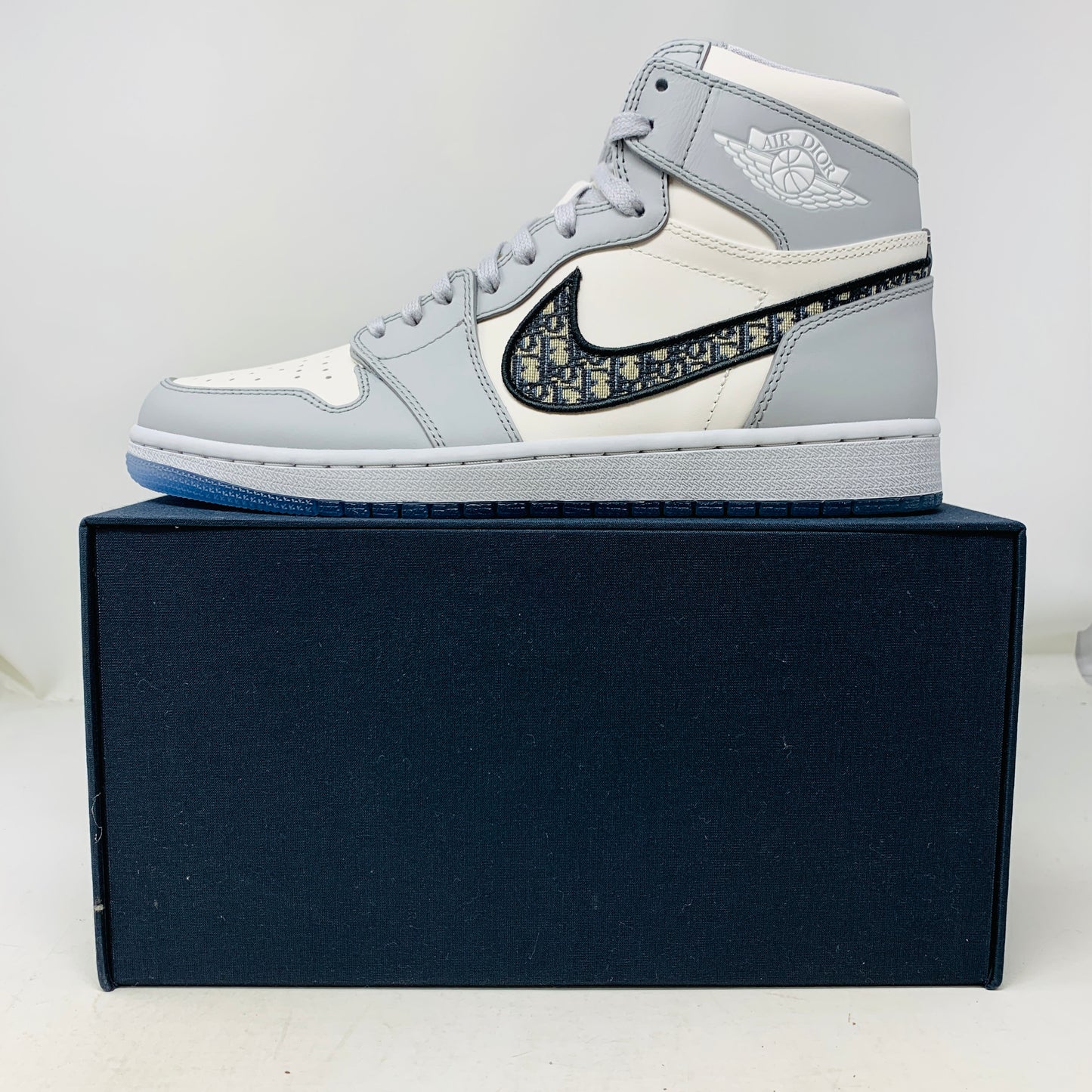 Jordan 1 Retro High Dior