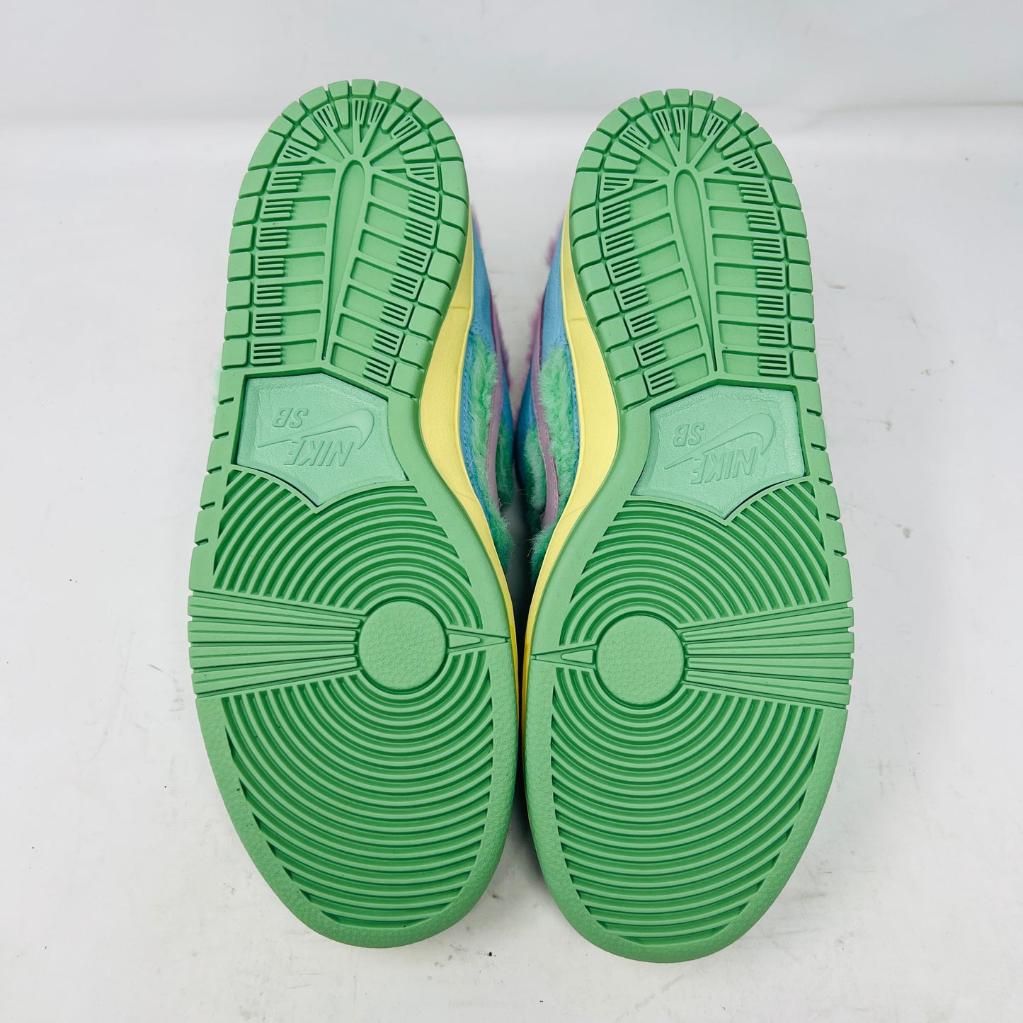 Nike SB Dunk Low Verdy Visty