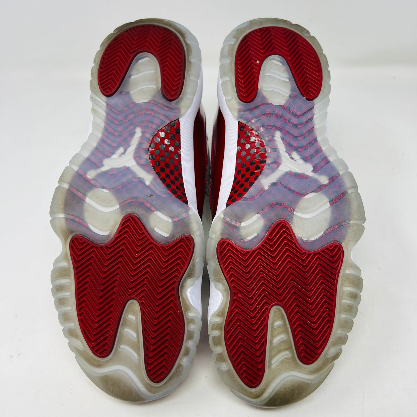 Jordan 11 Retro Cherry (2022)