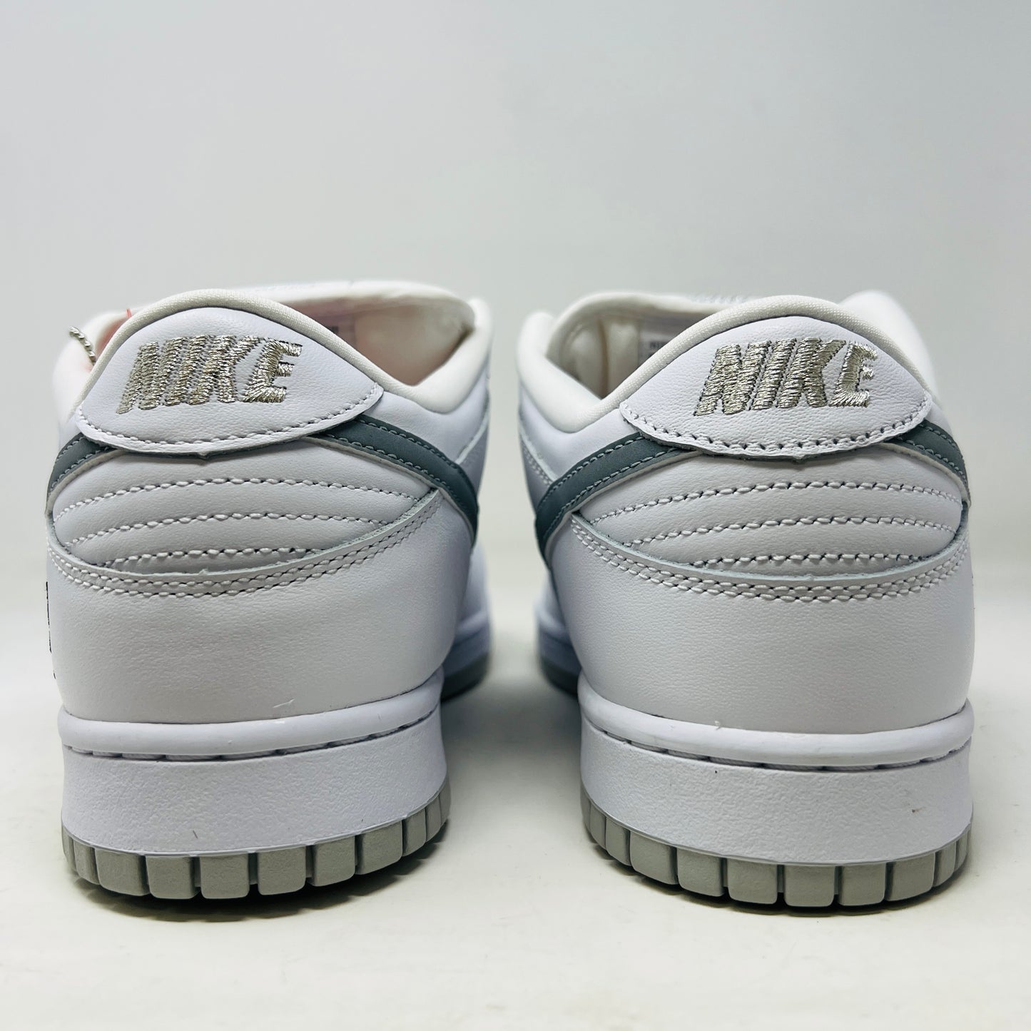 Nike SB Dunk Low Supreme 94 White Metallic Silver