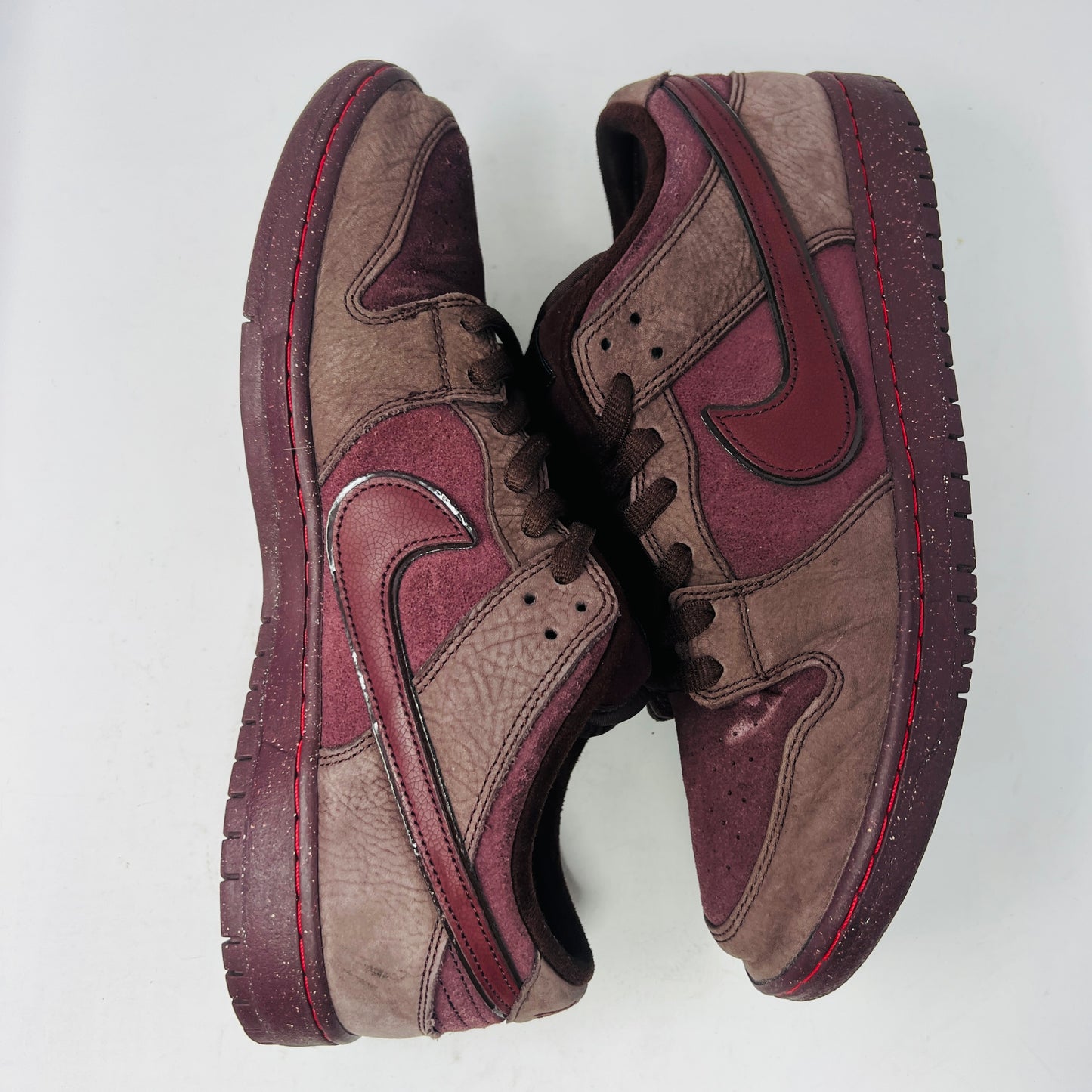 Nike SB Dunk Low City of Love Burgundy Crush