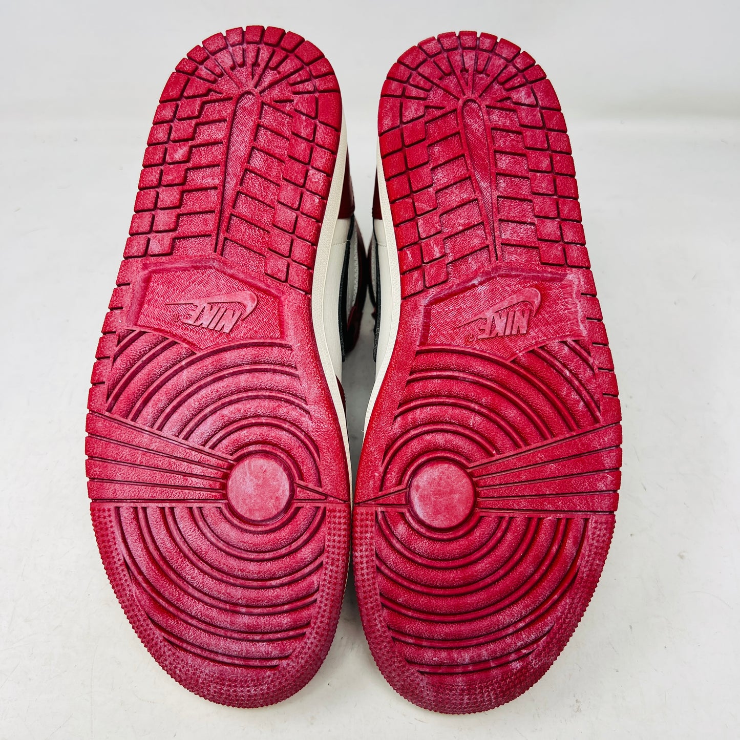 Jordan 1 Retro High OG Chicago Lost and Found