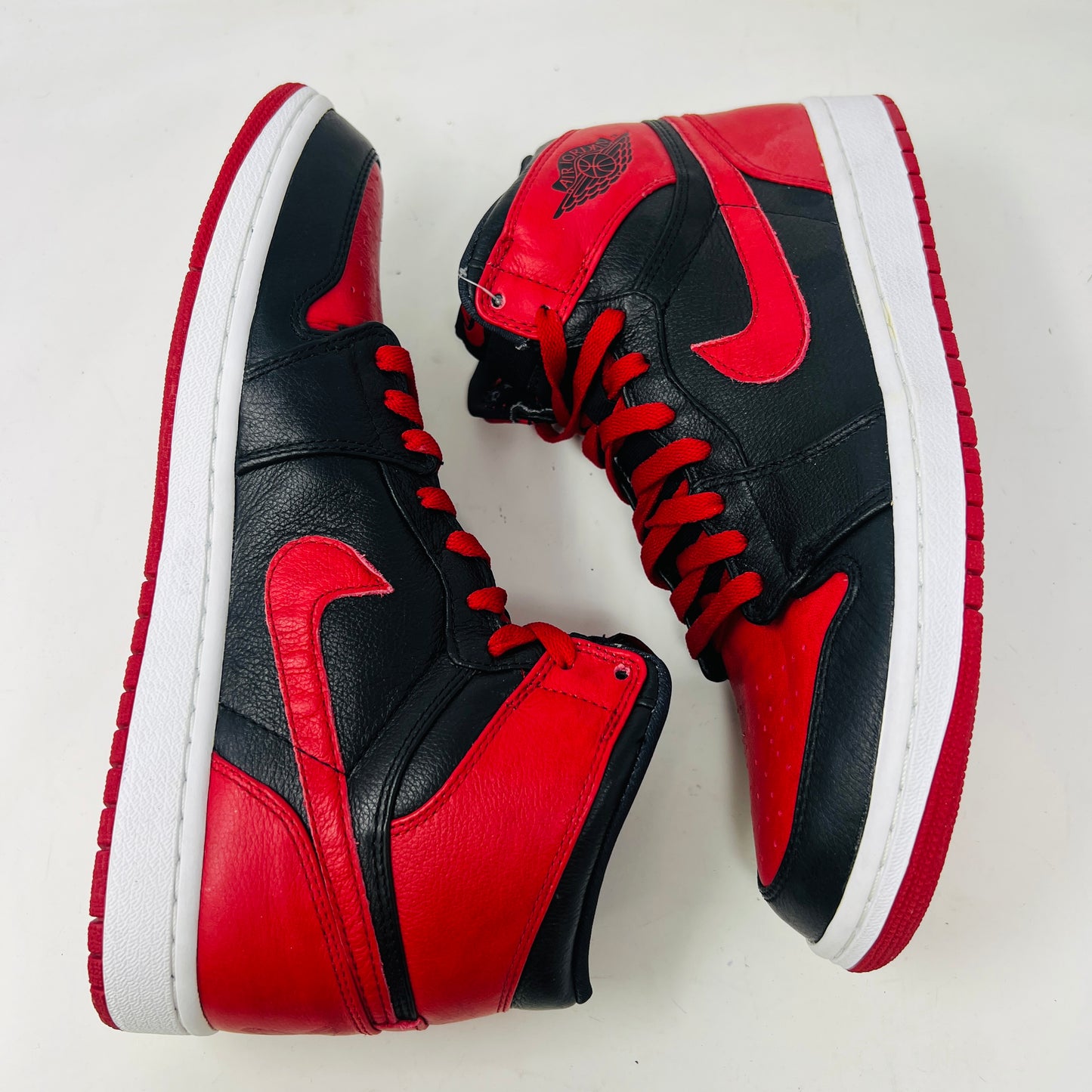 Jordan 1 Retro Banned (B-Grade) (2011)