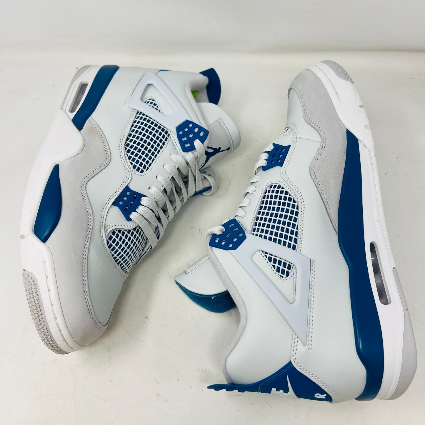 Jordan 4 Retro Military Blue (2024)