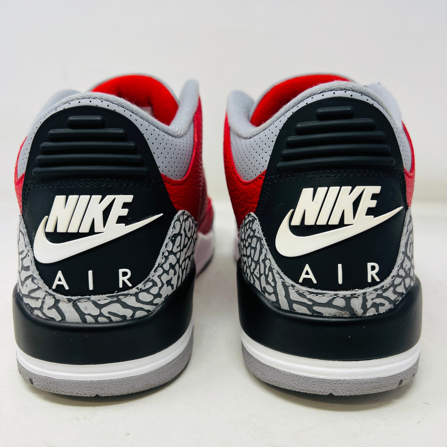 Jordan 3 Retro SE Unite