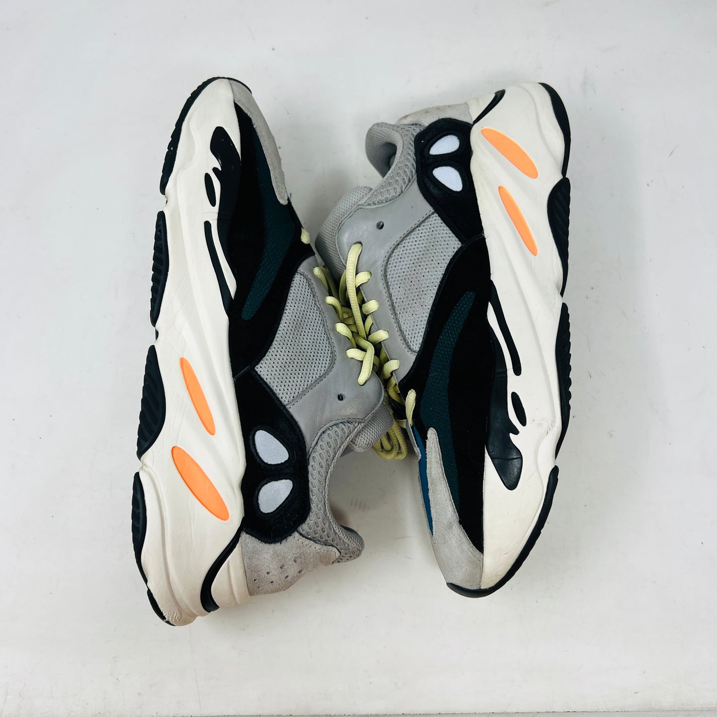 adidas Yeezy Boost 700 Wave Runner
