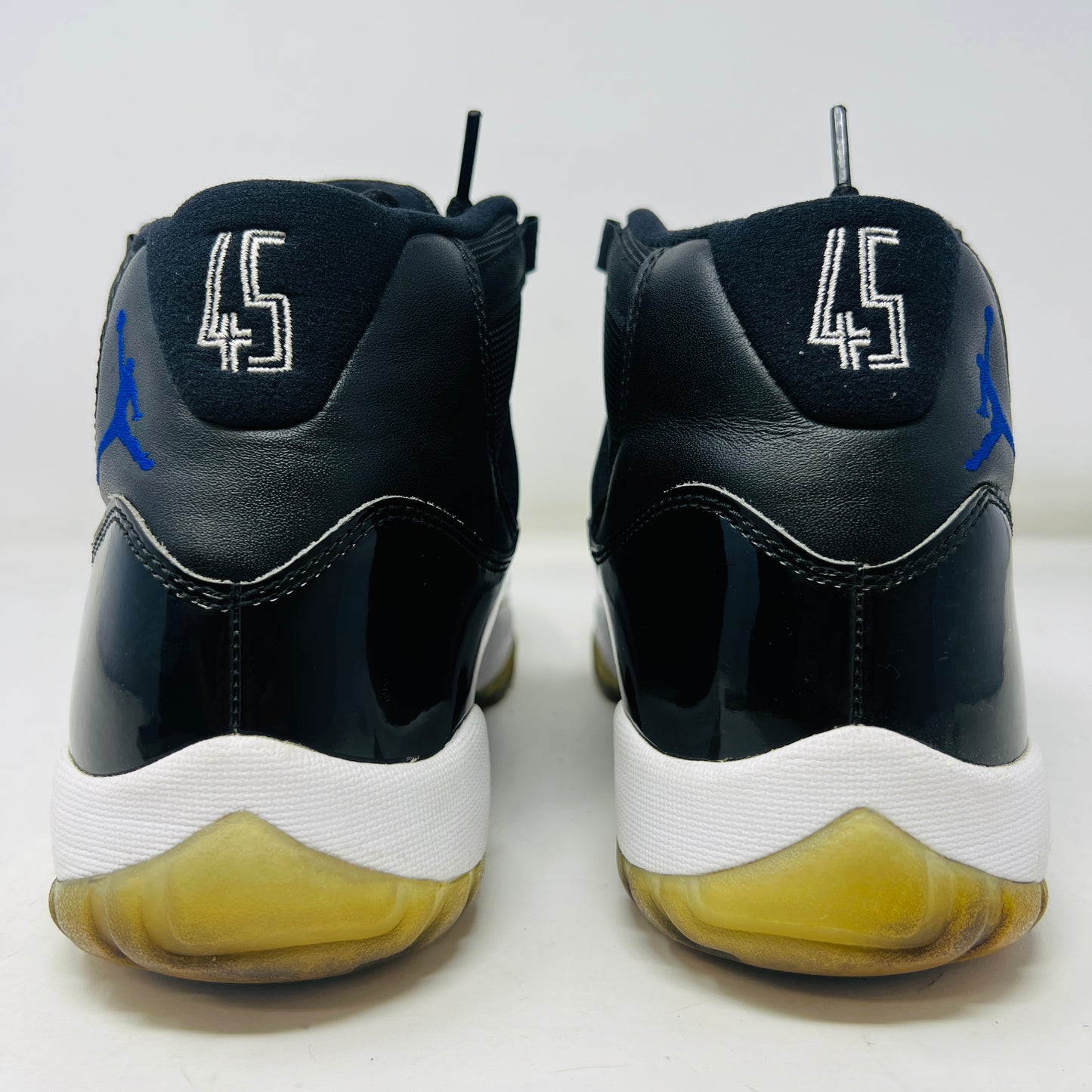 Jordan 11 Retro Space Jam (2016)