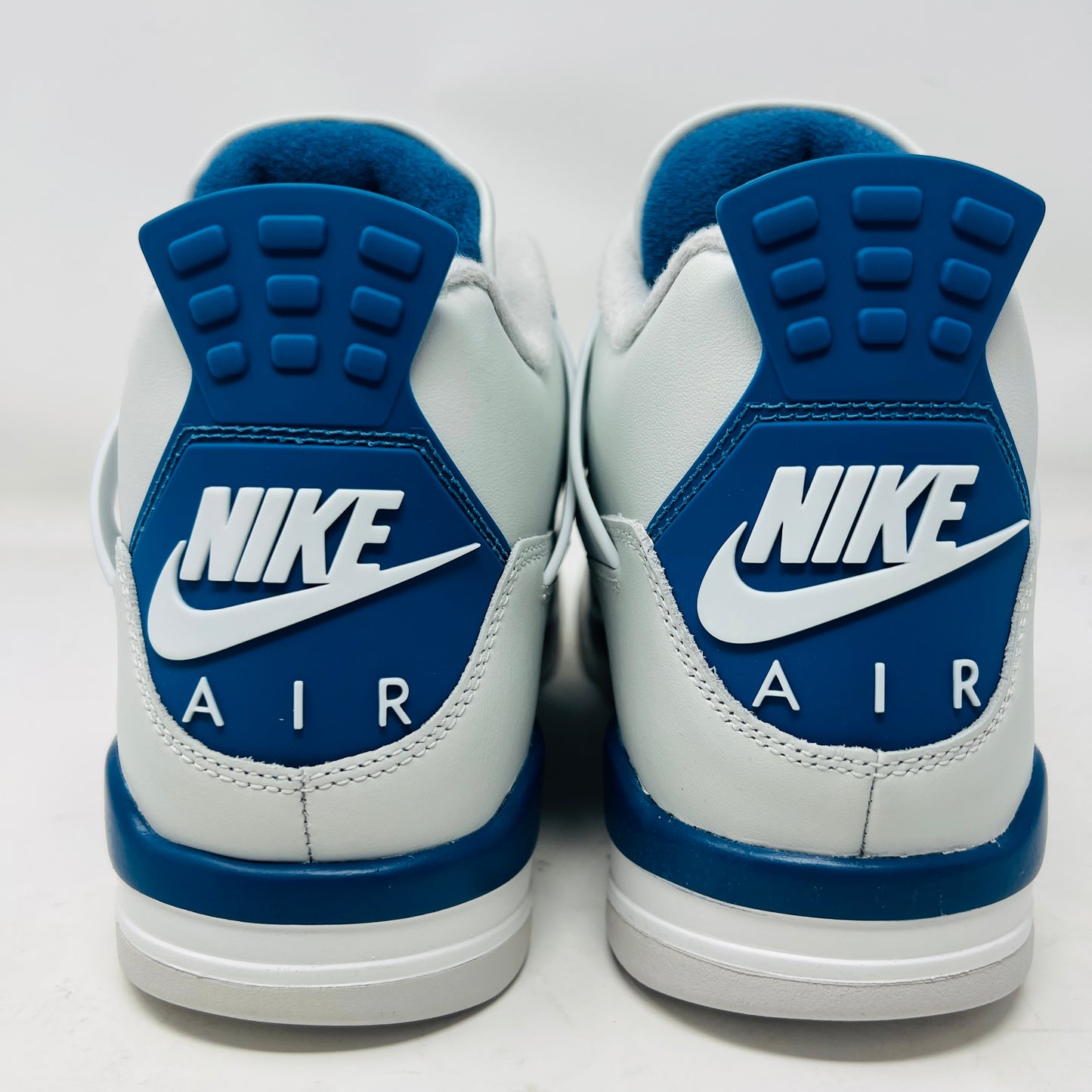 Jordan 4 Retro Military Blue (2024)