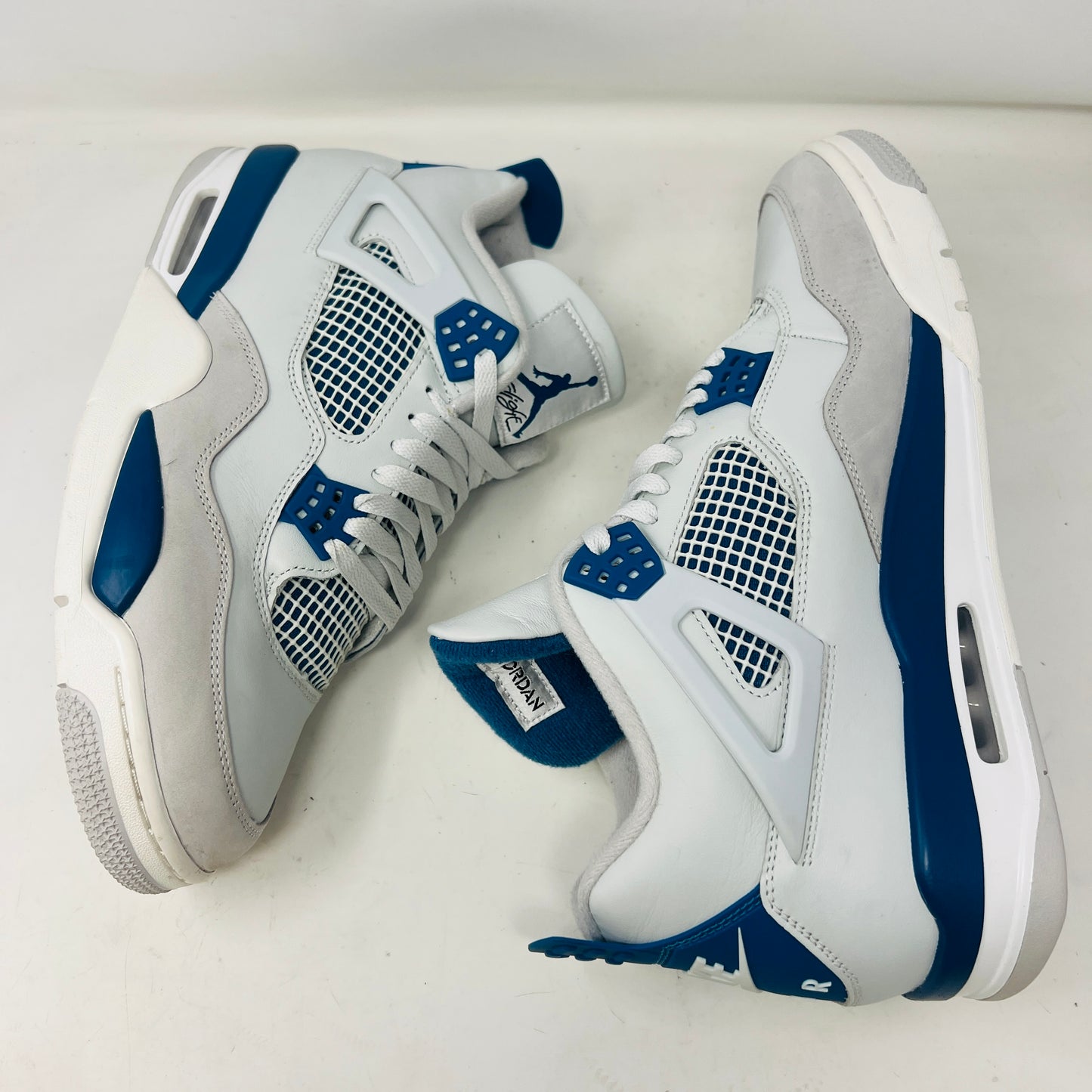Jordan 4 Retro Military Blue (2024)