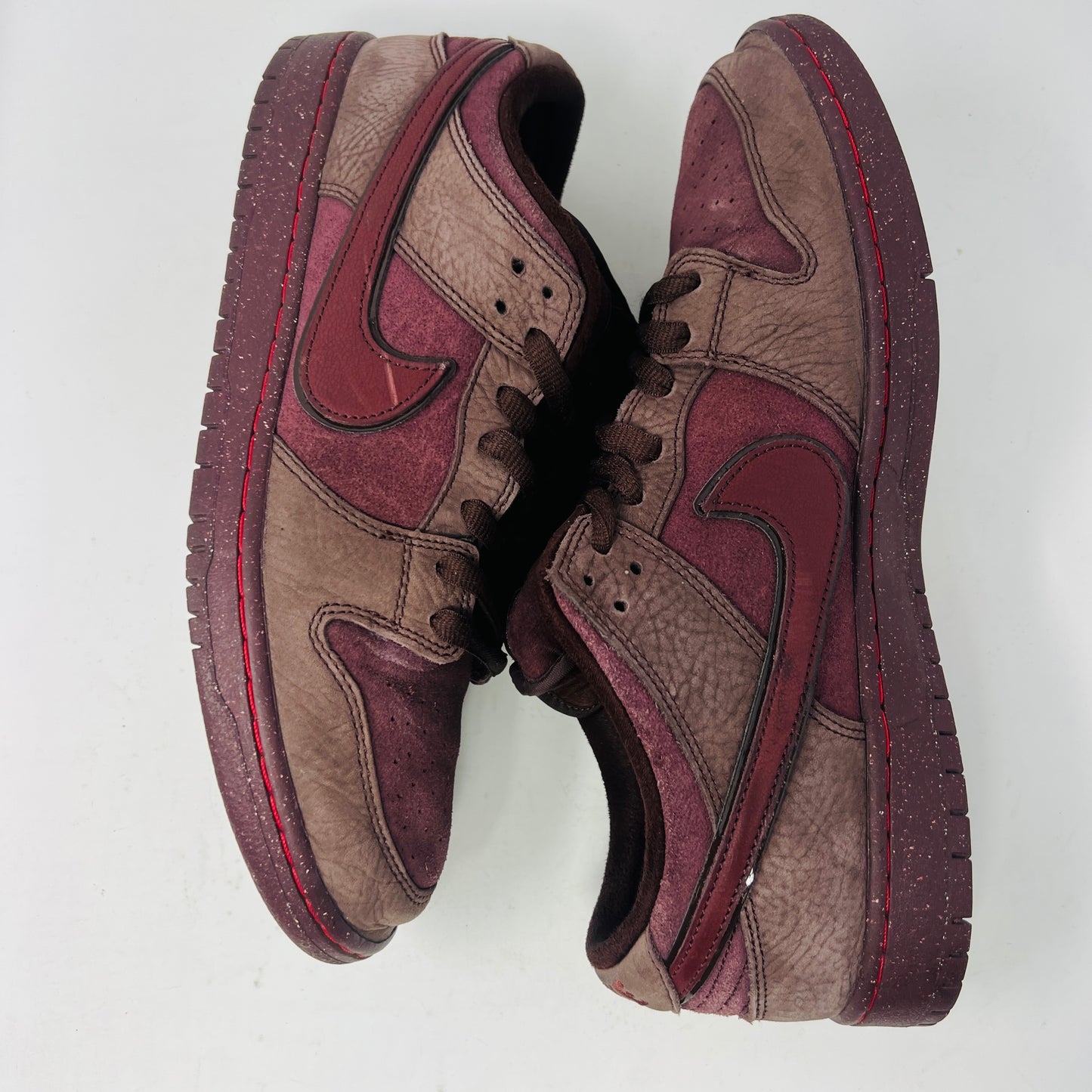 Nike SB Dunk Low City of Love Burgundy Crush
