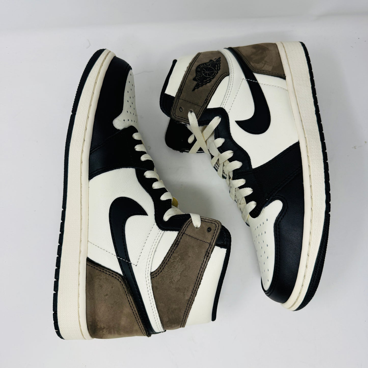 Jordan 1 Retro High Dark Mocha