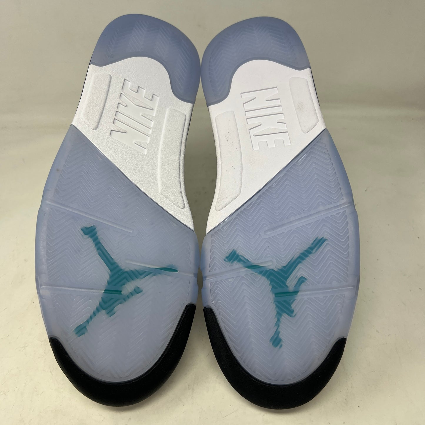 Jordan 5 Retro Grape (2025)