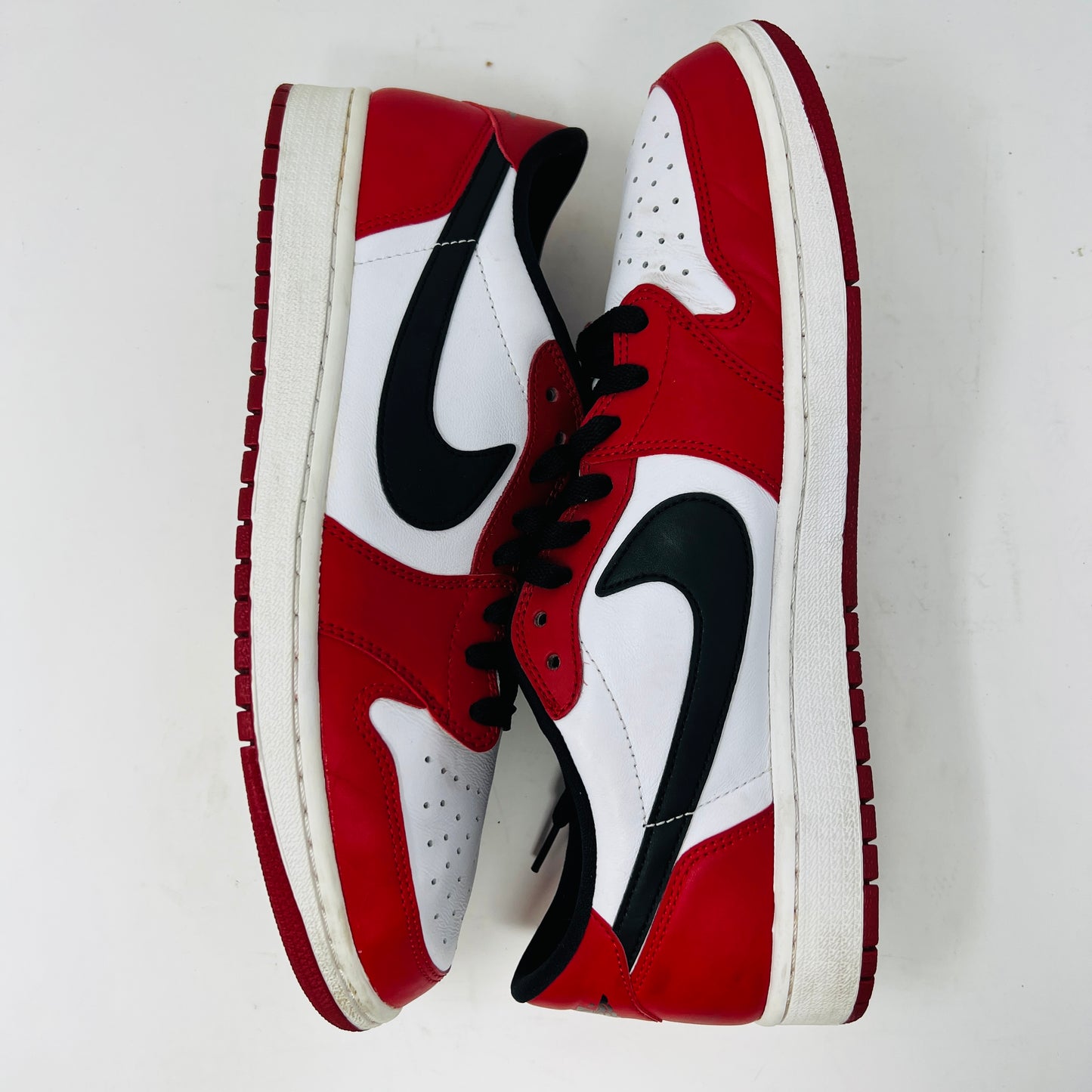 Jordan 1 Retro Low Chicago (2016)