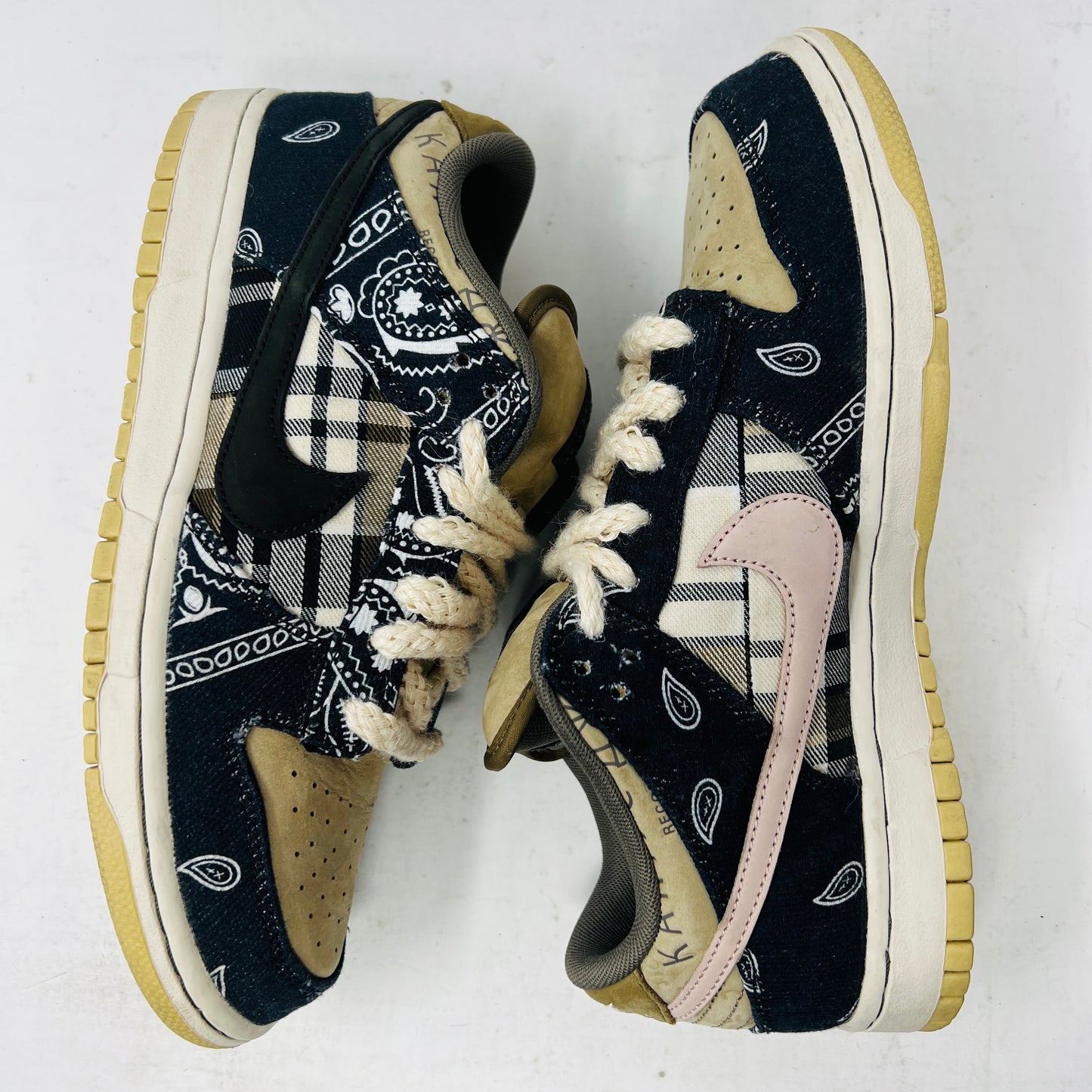Nike SB Dunk Low Travis Scott (Special Box)