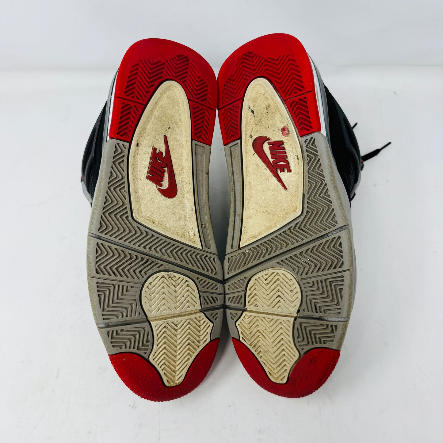Jordan 4 Retro Bred (2019)
