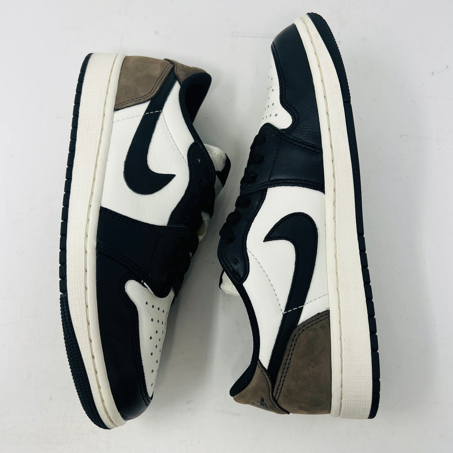 Jordan 1 Retro Low OG Mocha