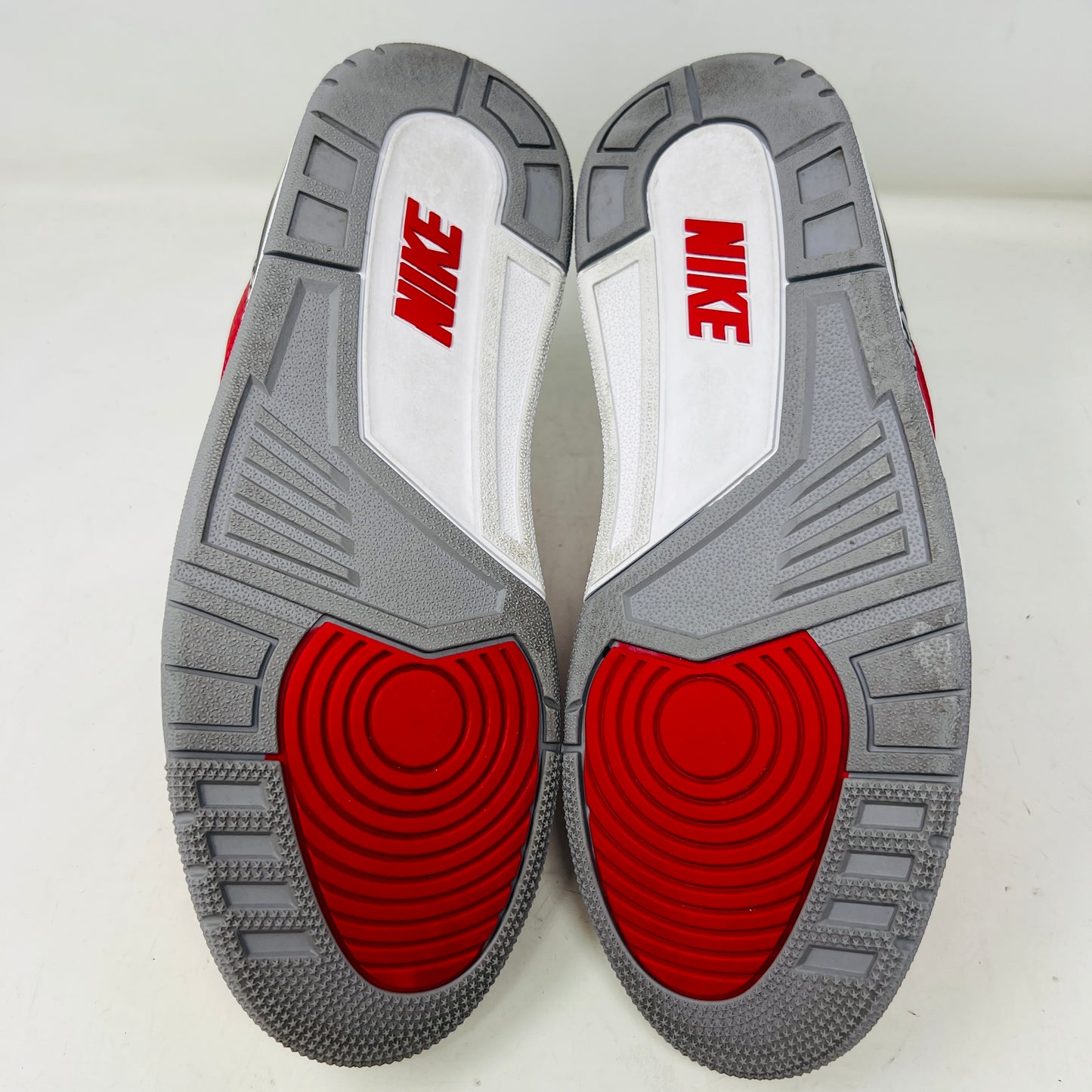 Jordan 3 Retro SE Unite