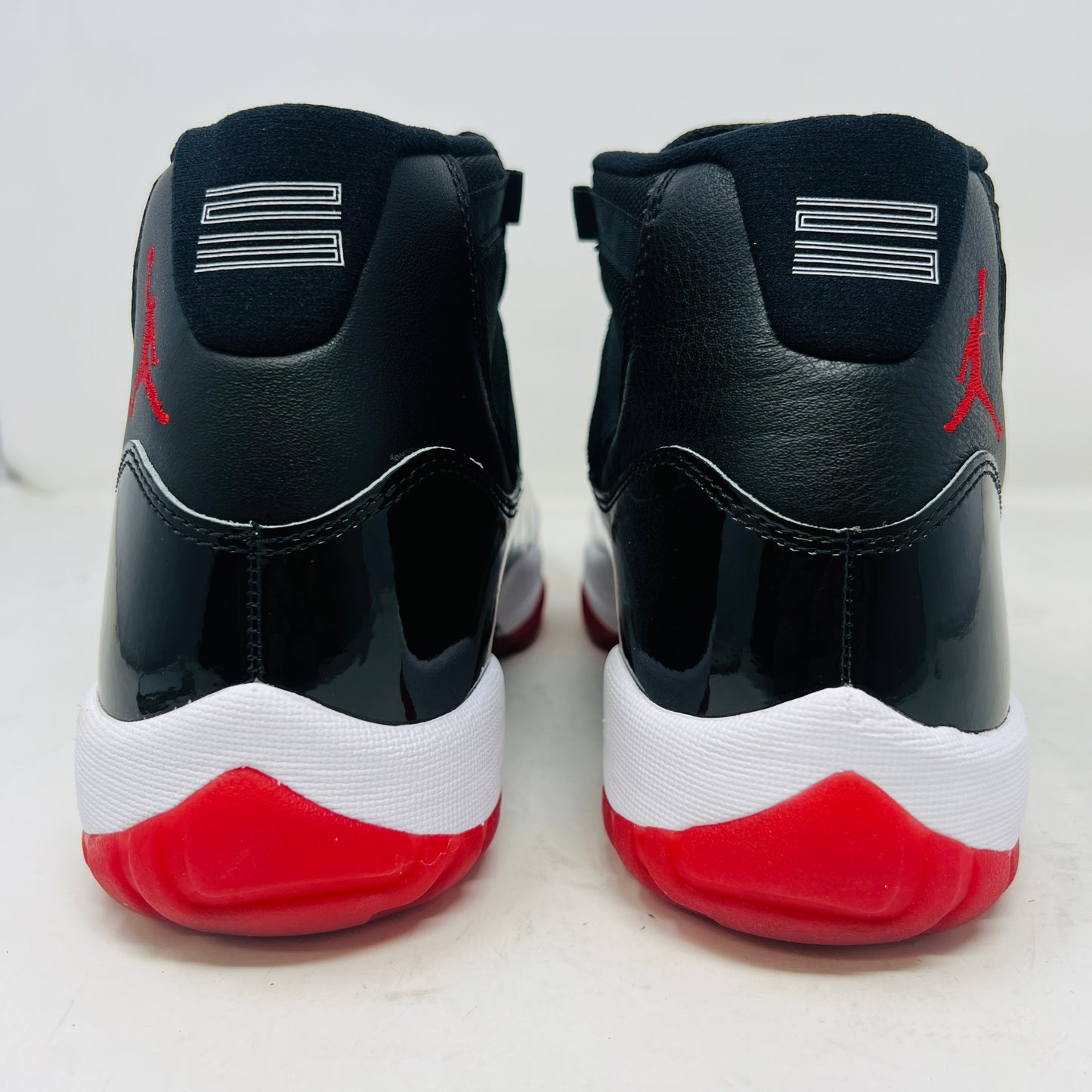 Jordan 11 Retro Playoffs Bred (2019)
