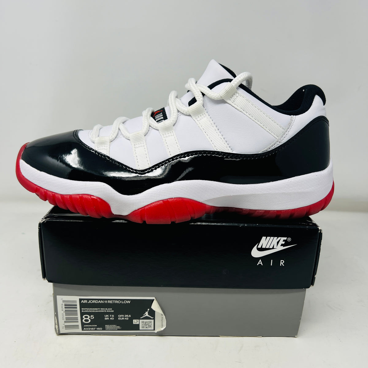 Jordan 11 Retro Low Concord Bred