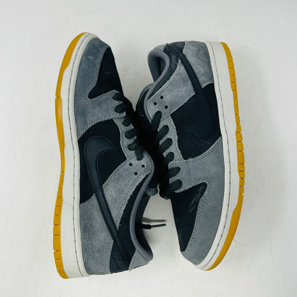 Nike SB Dunk Low Dark Smoke Grey