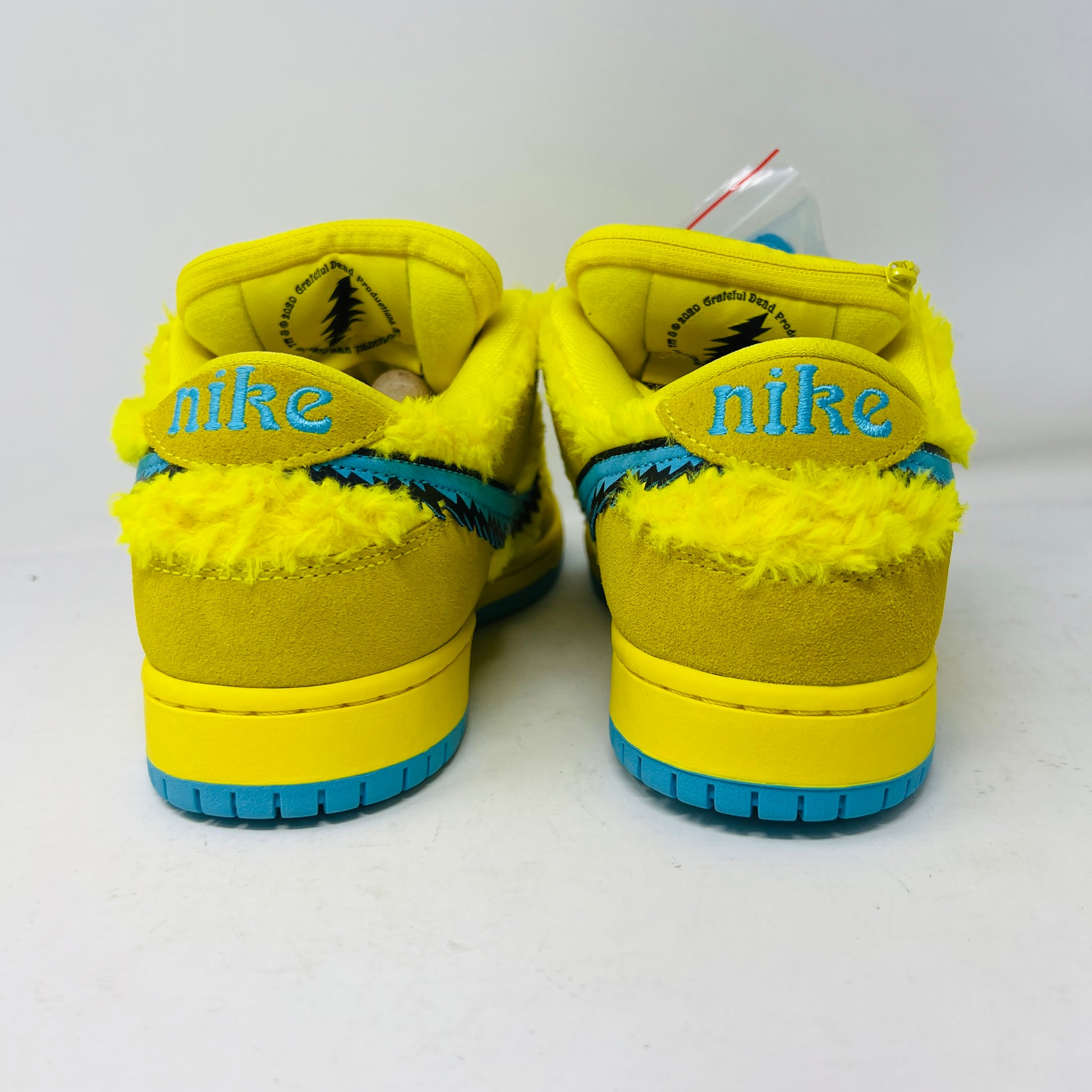 Nike SB Dunk Low Grateful Dead Bears Opti Yellow sneaker with damaged box, 2020 release.