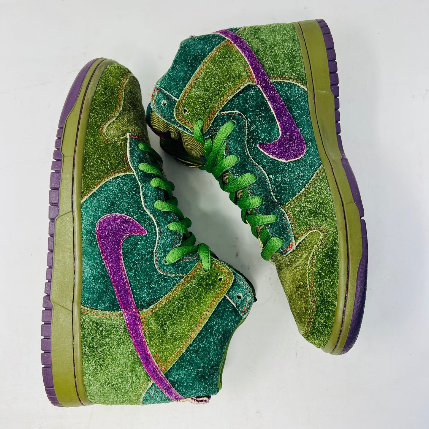 Nike SB Dunk High Skunk 420