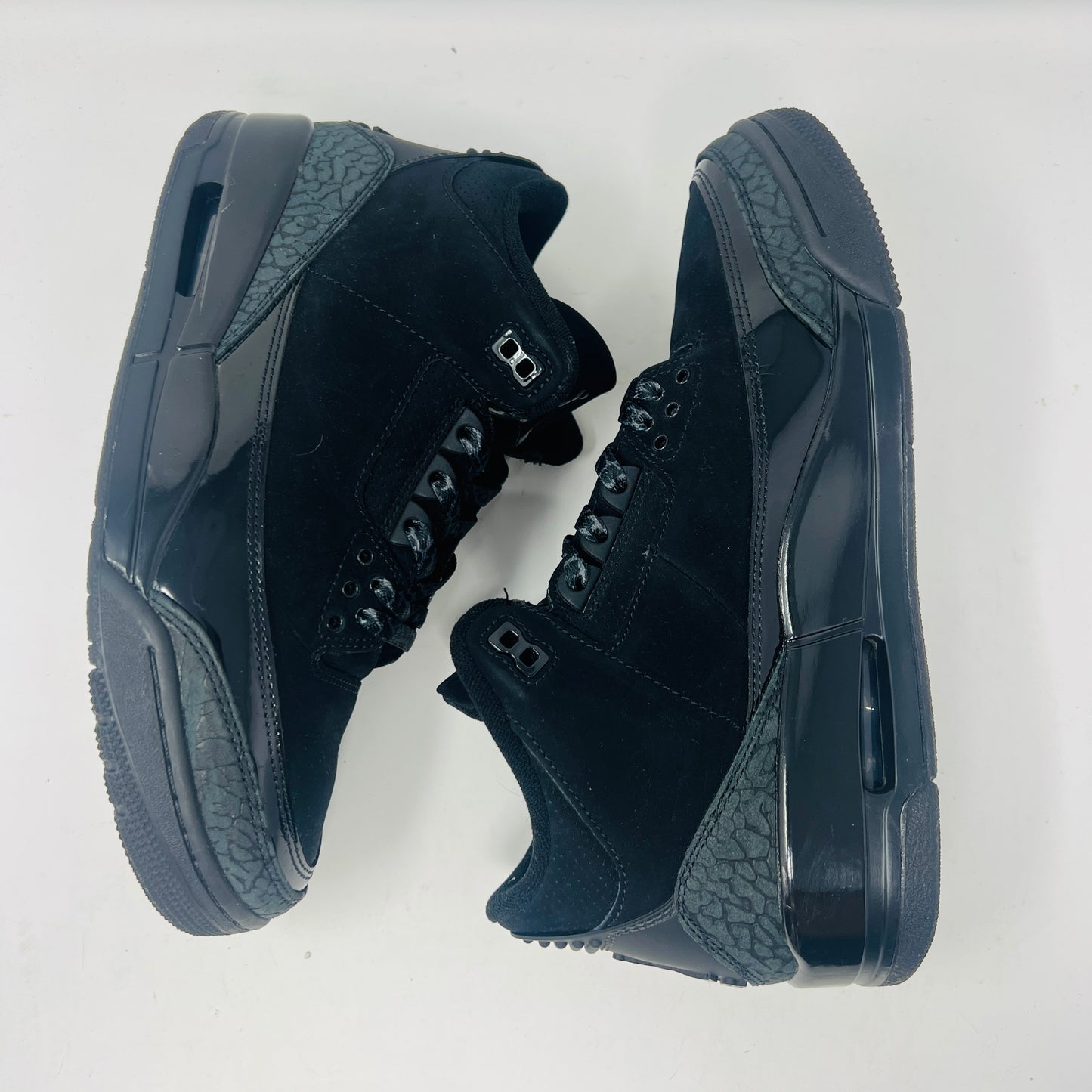 Jordan 3 Retro Black Cat (2025)