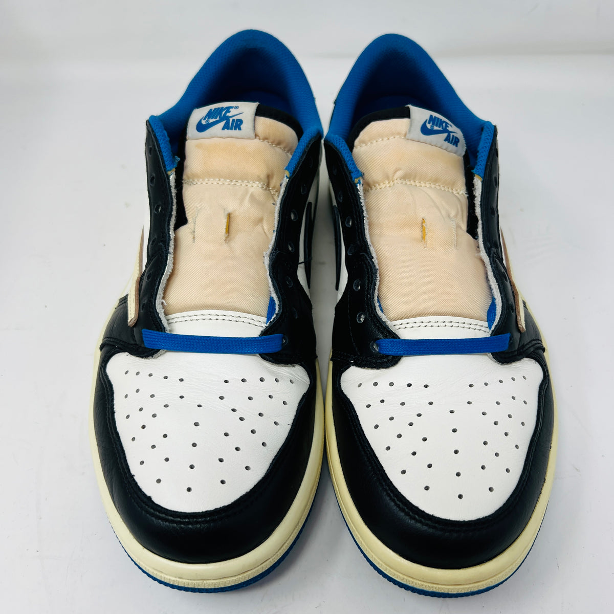 Jordan 1 Retro Low OG SP Fragment x Travis Scott