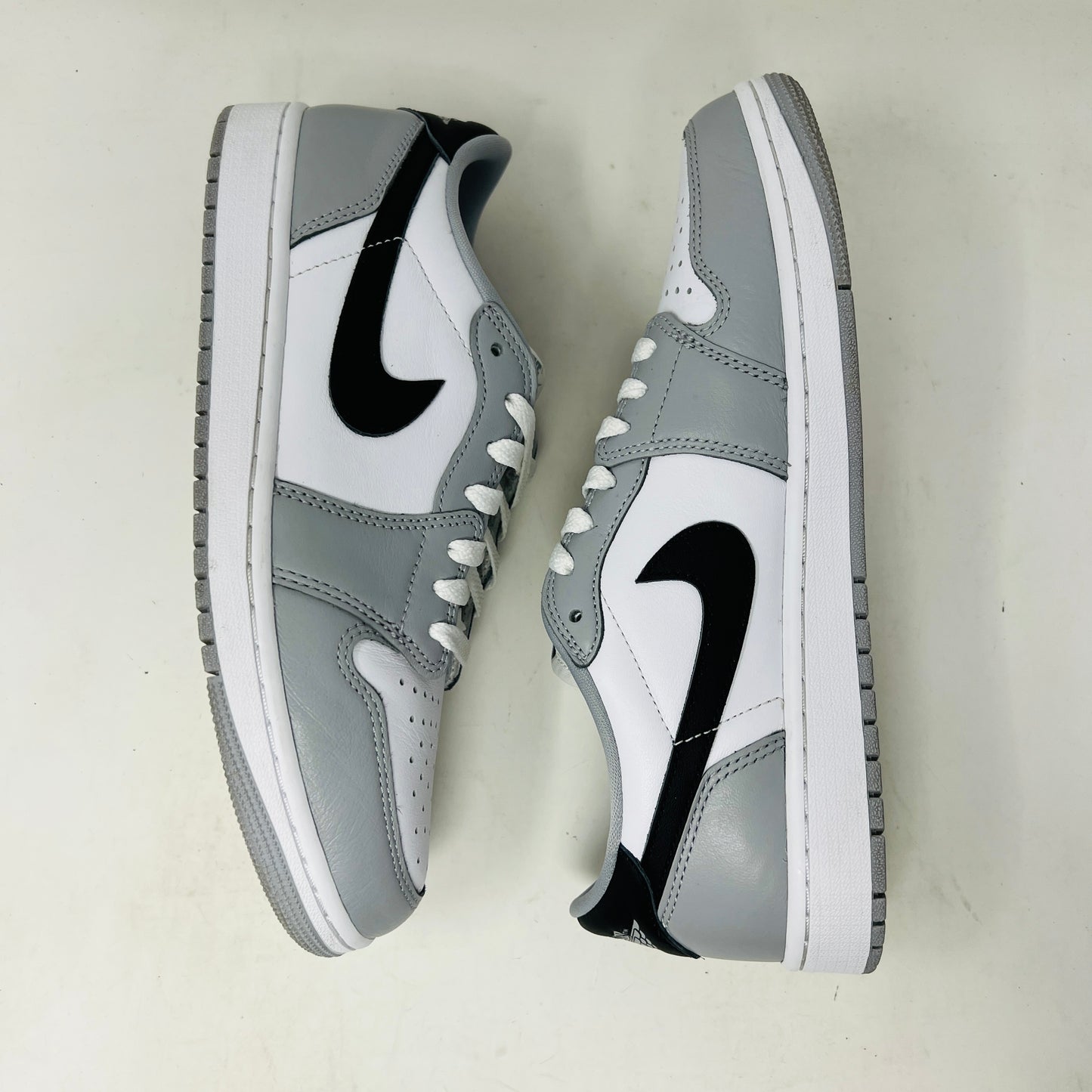 Jordan 1 Retro Low OG Barons