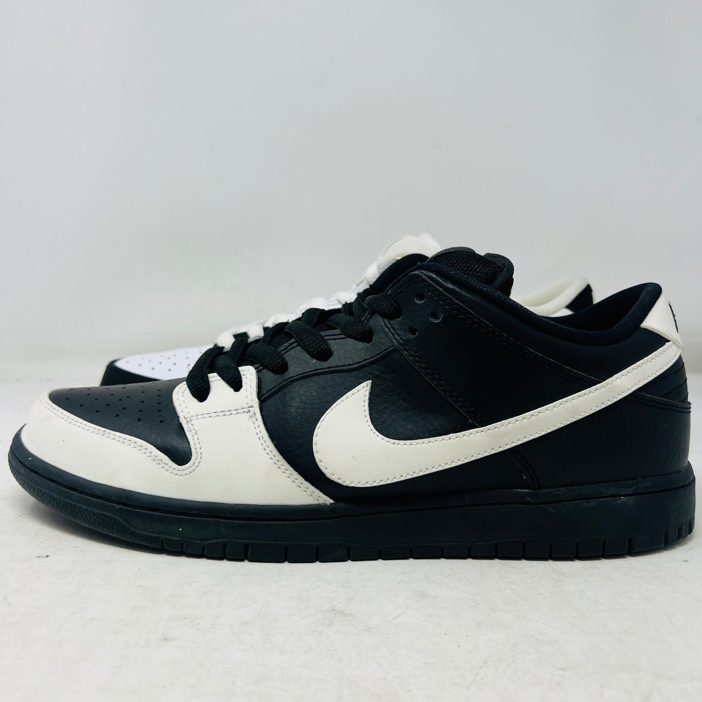 Nike SB Dunk Low Yin Yang