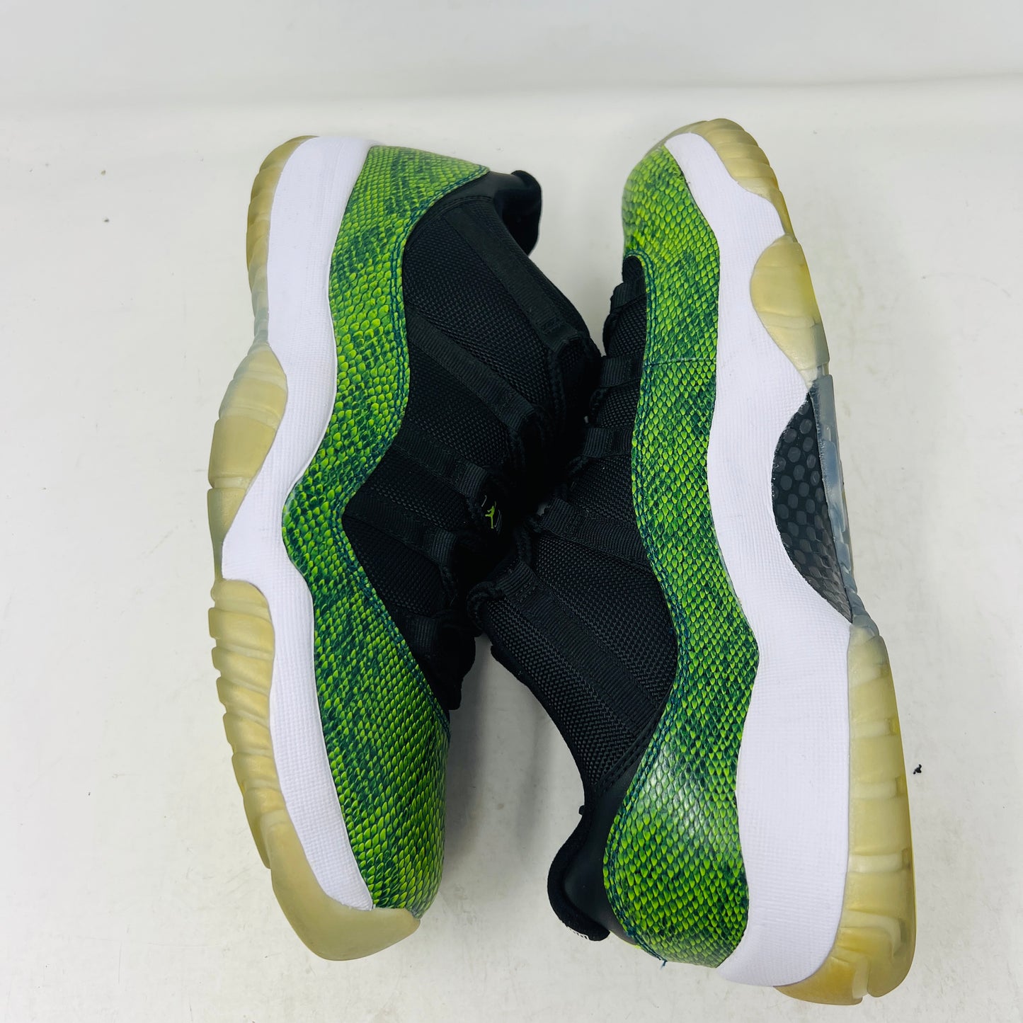 Jordan 11 Retro Low Green Snakeskin