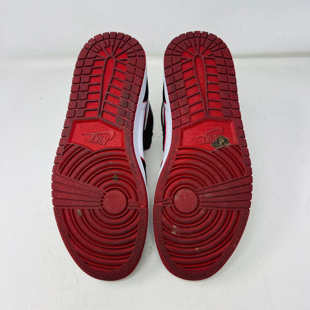 Jordan 1 Retro High Bloodline