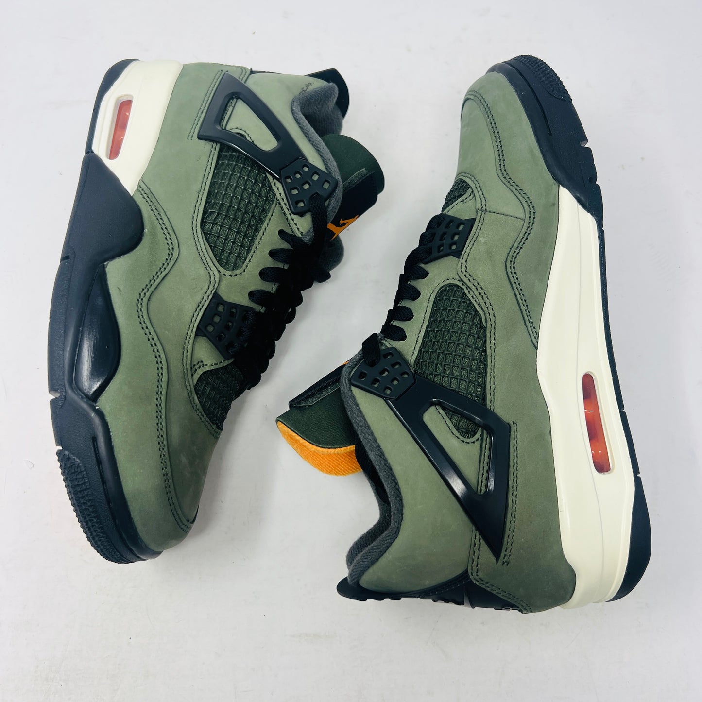 Jordan 4 Retro OG SP Undefeated (2025)