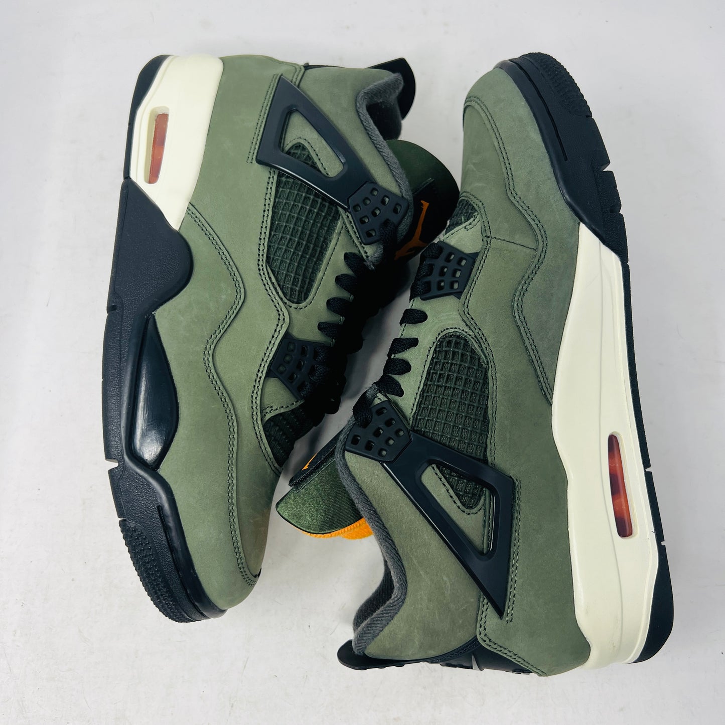 Jordan 4 Retro OG SP Undefeated (2025)