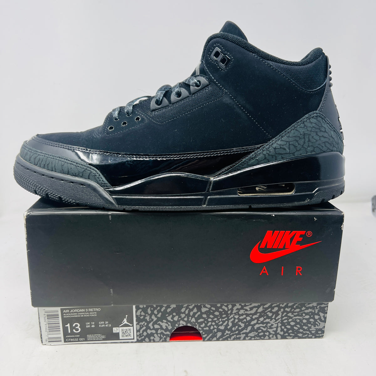Jordan 3 Retro Black Cat (2025)