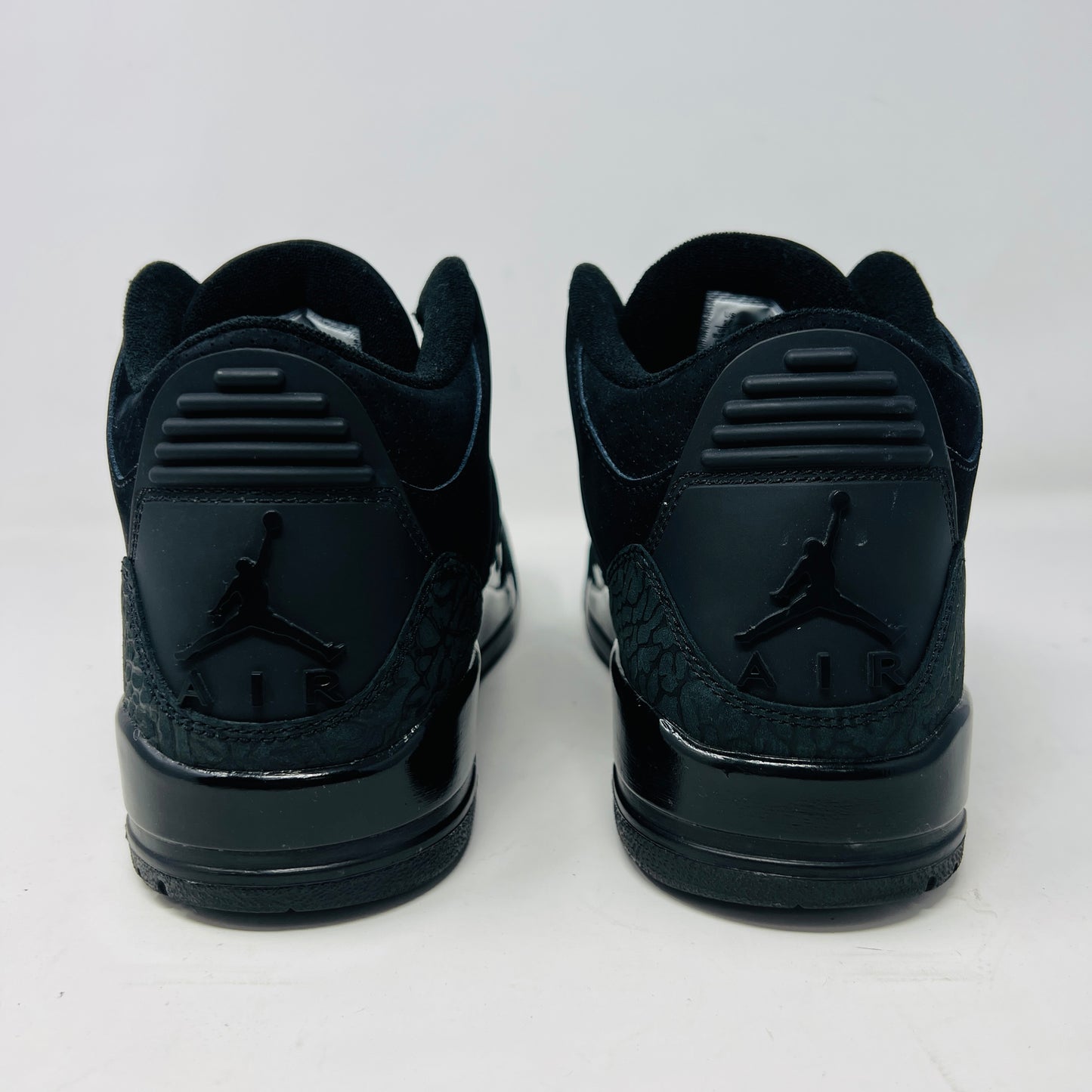 Jordan 3 Retro Black Cat (2025)