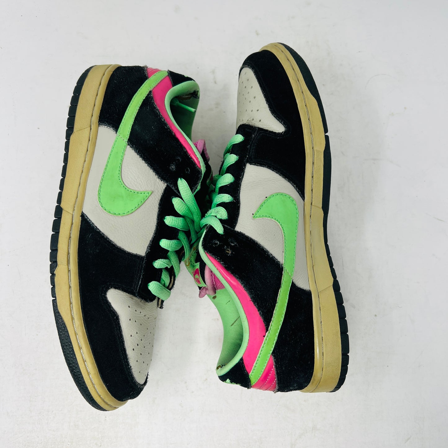 Nike SB Dunk Low Magnet Light Poison Green
