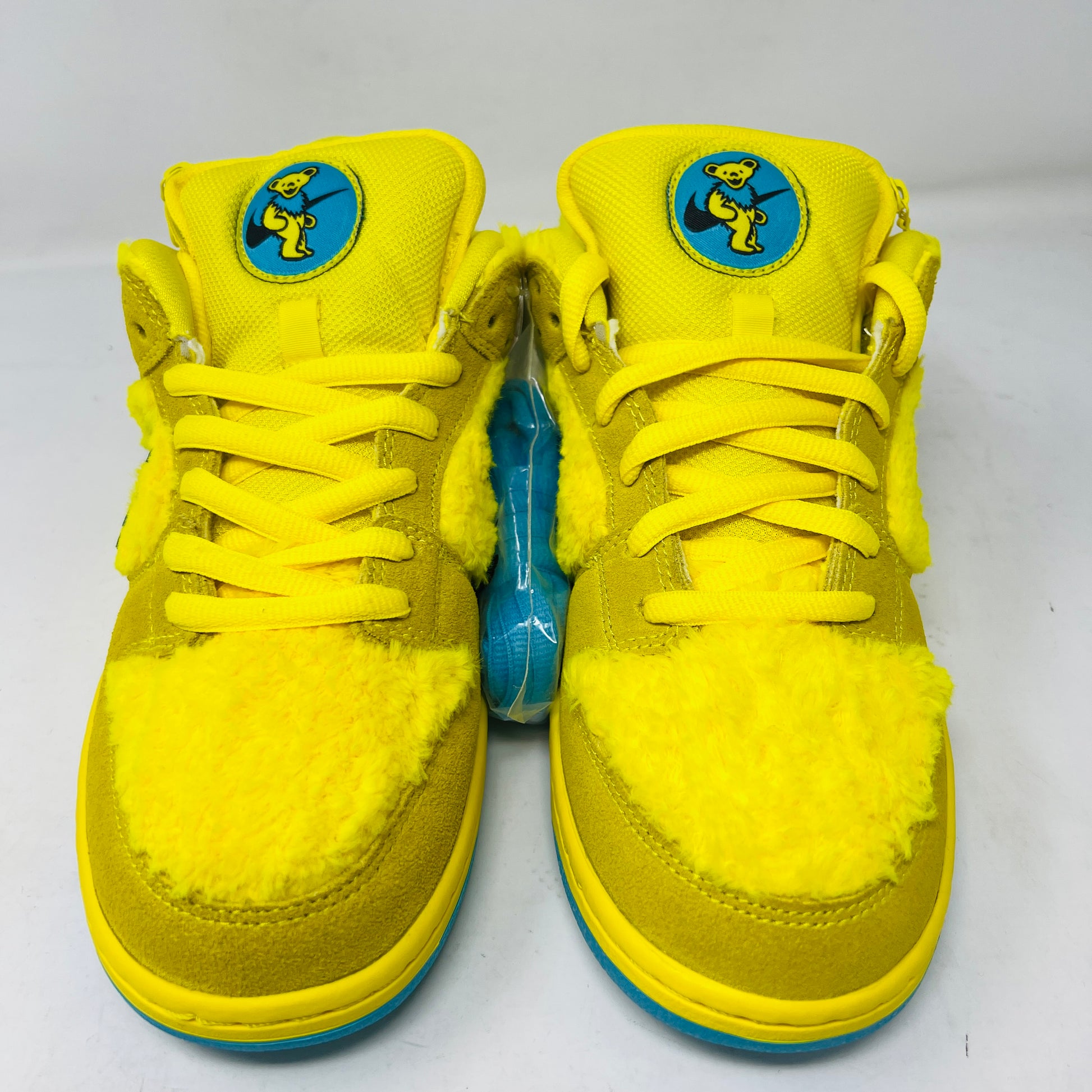 Nike SB Dunk Low Grateful Dead Bears Opti Yellow sneaker with damaged box, 2020 release.