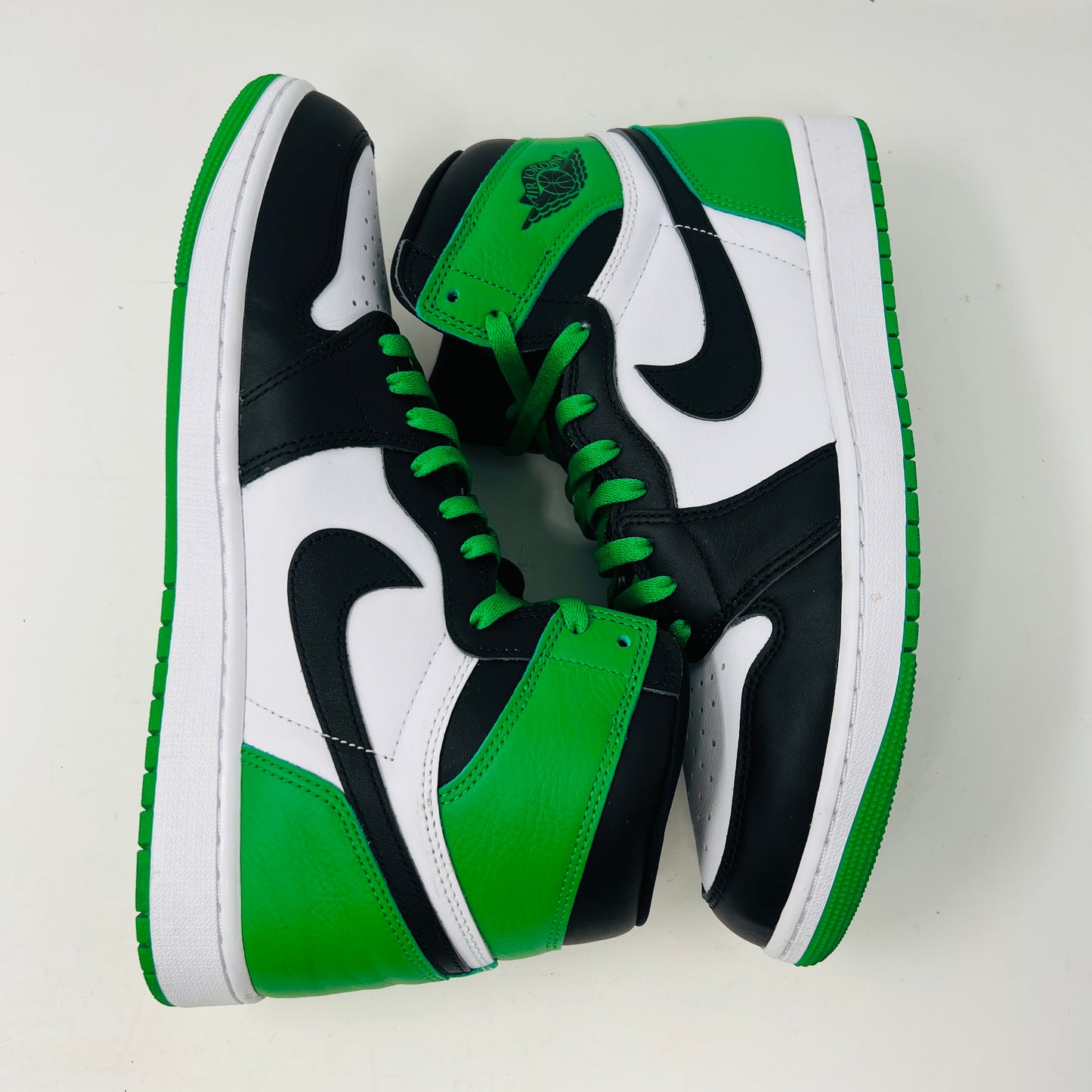 Jordan 1 Retro High OG Lucky Green