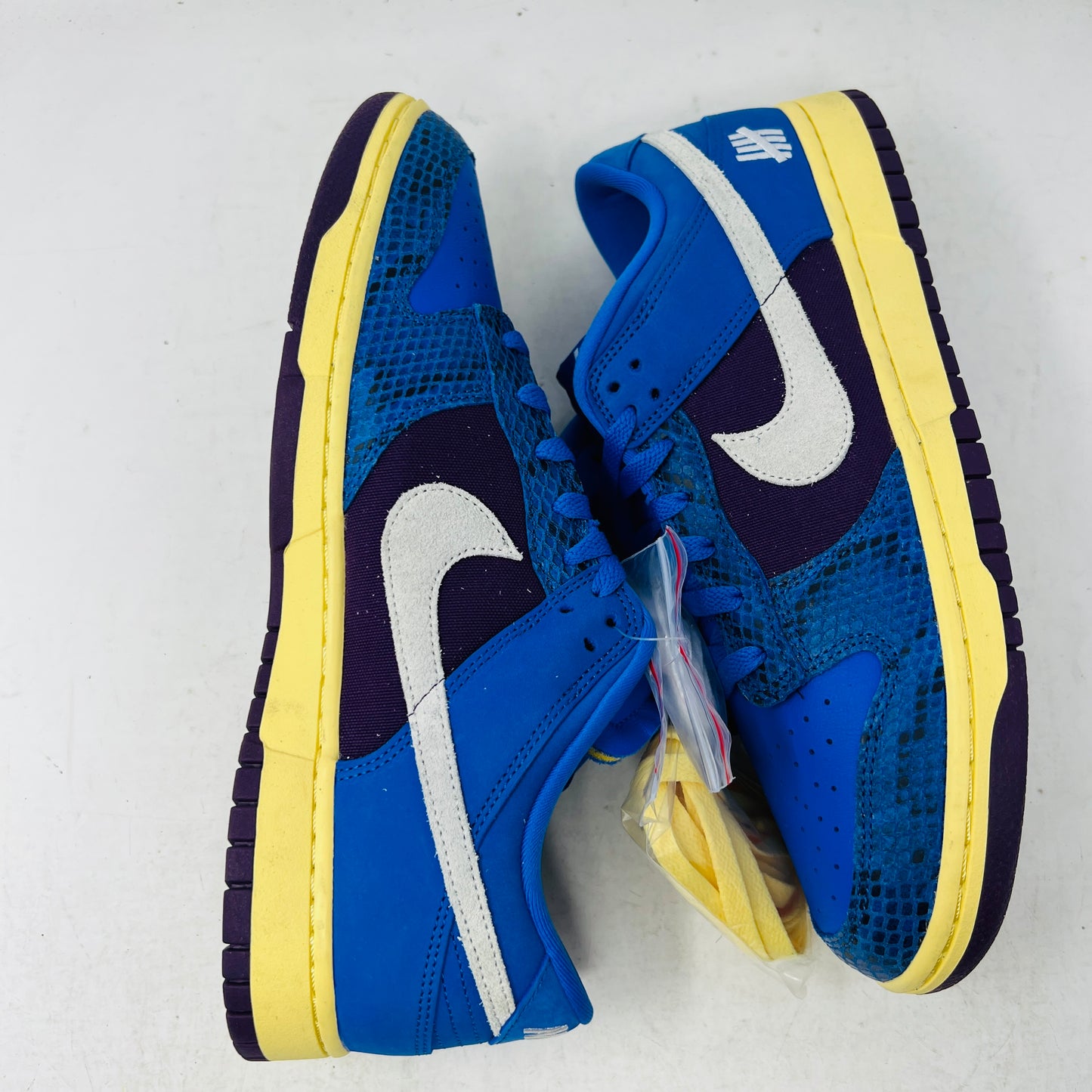 Nike Dunk Low Undefeated 5 On It Dunk vs. AF1