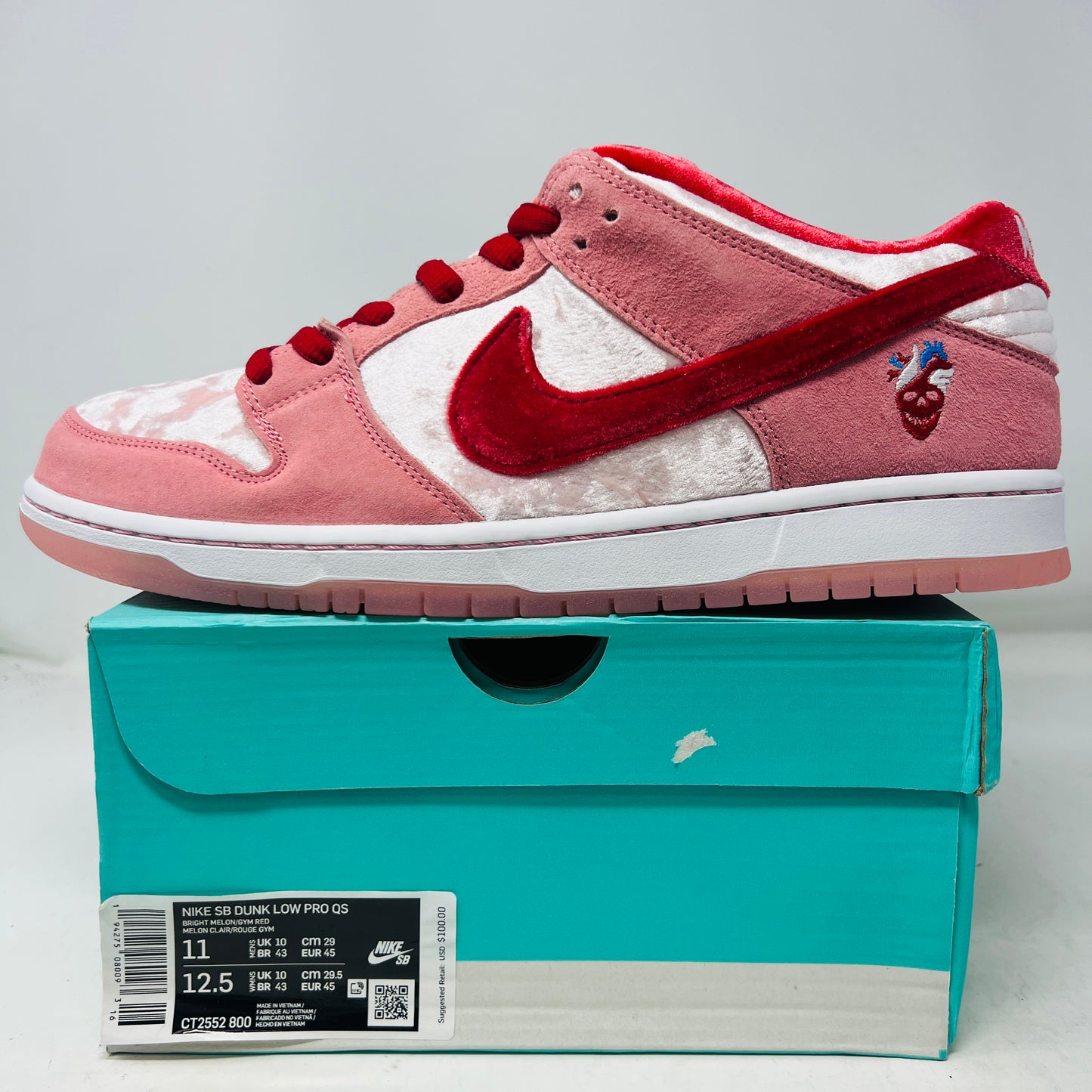 Nike SB Dunk Low StrangeLove Skateboards